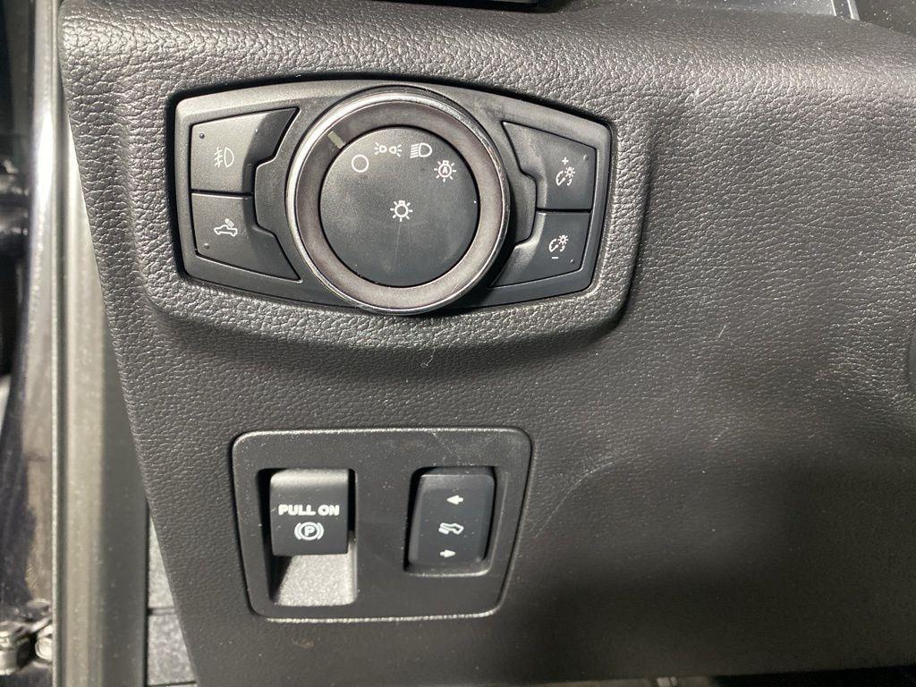 Used 2019 Black Metallic Ford XLT image 24