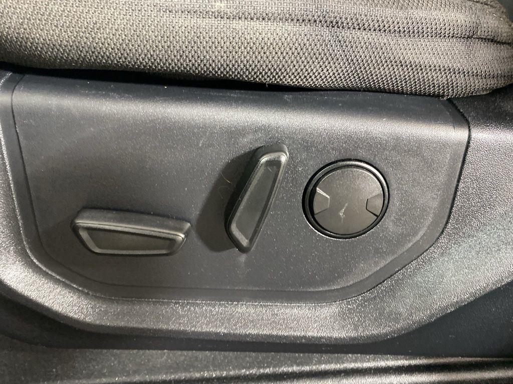 Used 2019 Black Metallic Ford XLT image 26