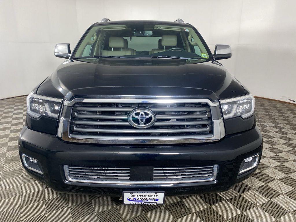 Used 2018 Midnight Black Metallic Toyota Limited image 9