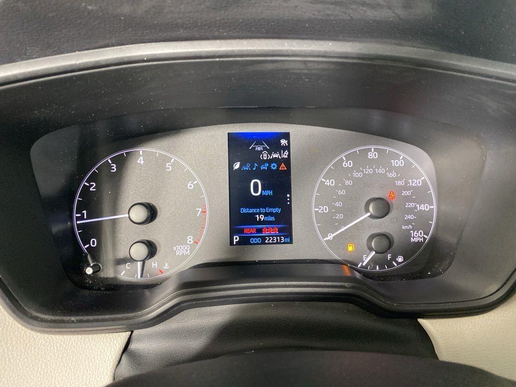 Certified Used 2023 Pearl Toyota L image 12