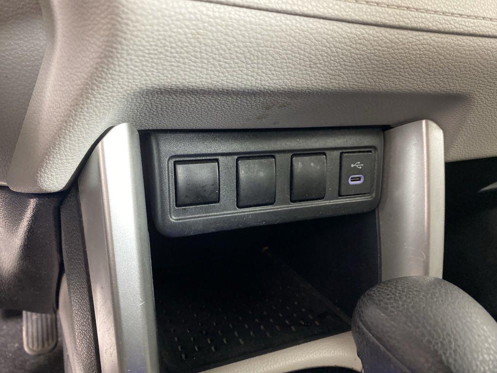 Certified Used 2023 Pearl Toyota L image 16