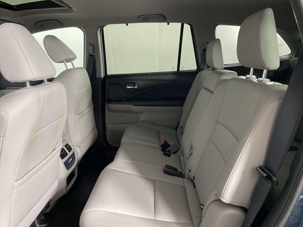 Used 2022 Modern Steel Metallic Honda EX-L image 19