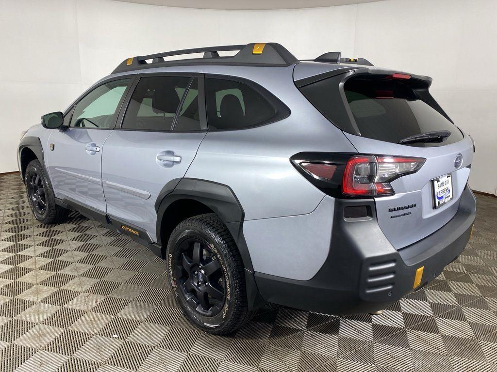 Used 2024 Ice Silver Metallic Subaru Wilderness image 27