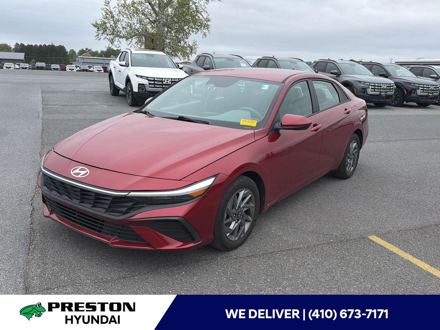 Ultimate Red 2024 Hyundai Elantra SEL FWD Sedan Front-Wheel Drive Continuously Variable Transmission