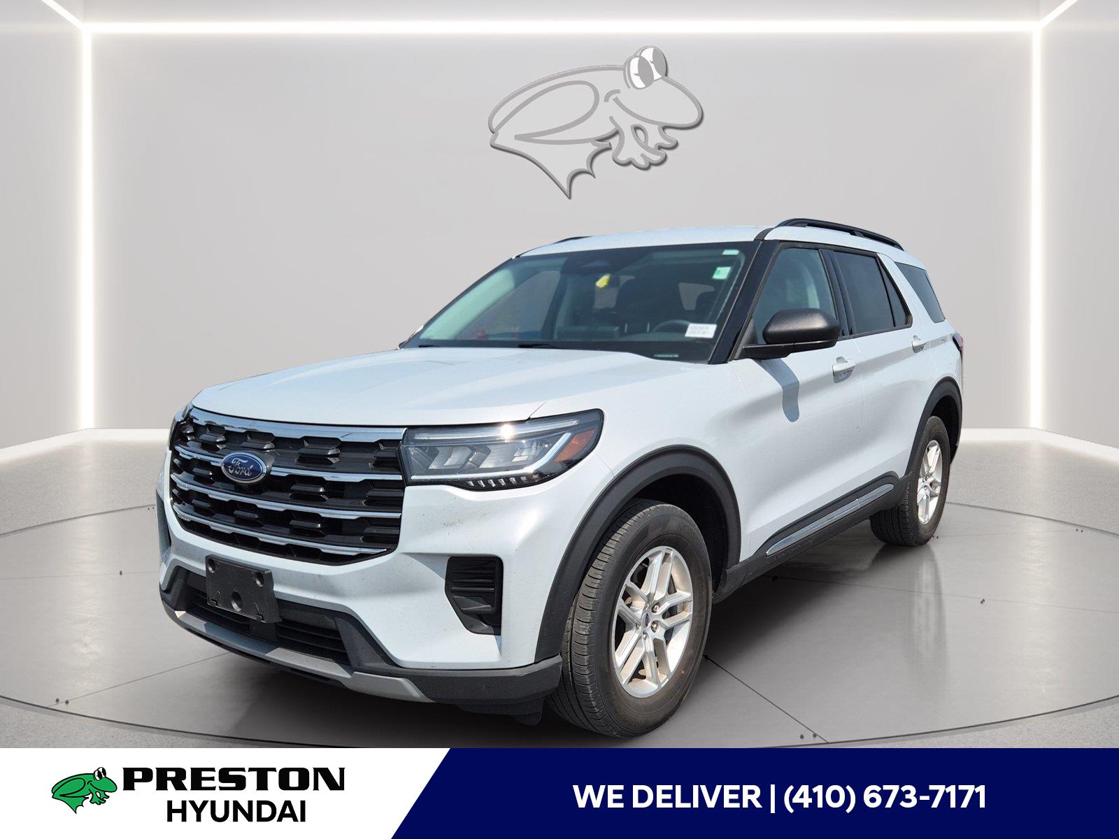 Space White 2025 Ford Explorer SUV / Crossover All-Wheel Drive Automatic