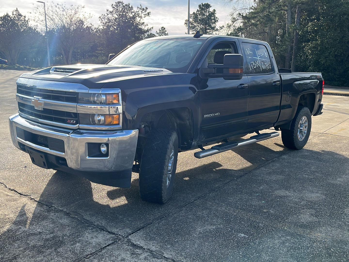 2018 Chevrolet Silverado 2500HD LT Crew Cab 4WD