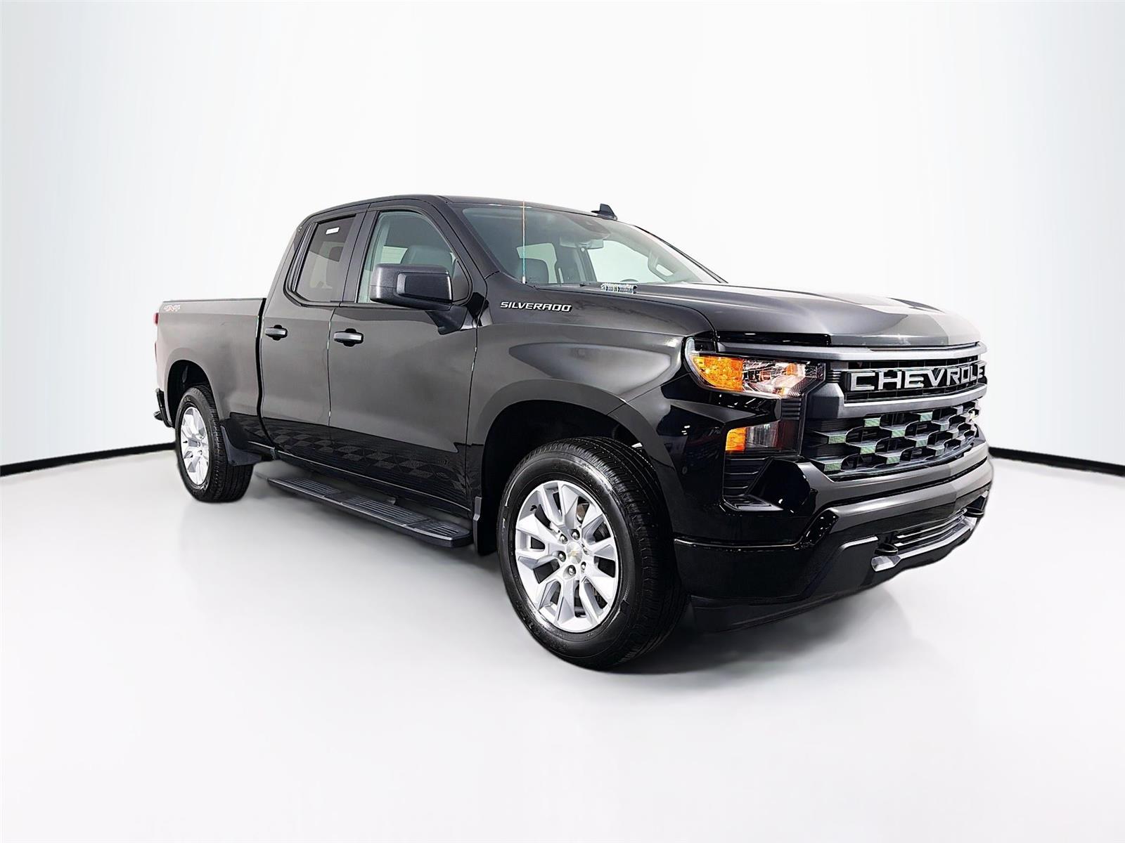 2024 Chevrolet Silverado 1500 Custom Double Cab 4WD