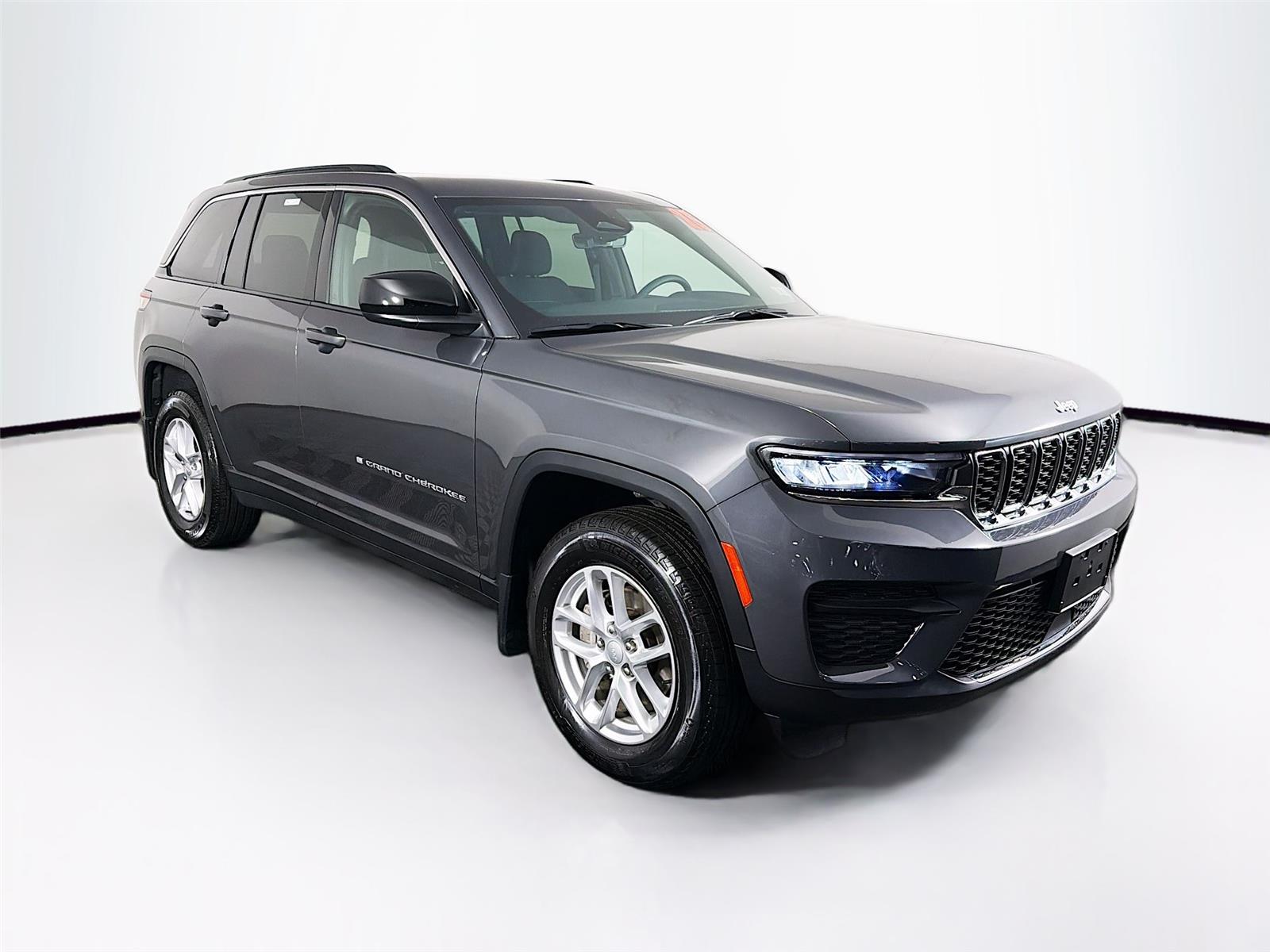 2025 Jeep Grand Cherokee Laredo X 4WD