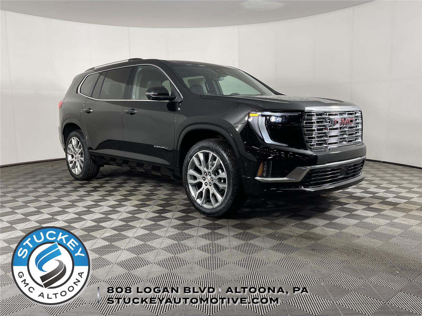 2026 GMC Acadia Denali AWD