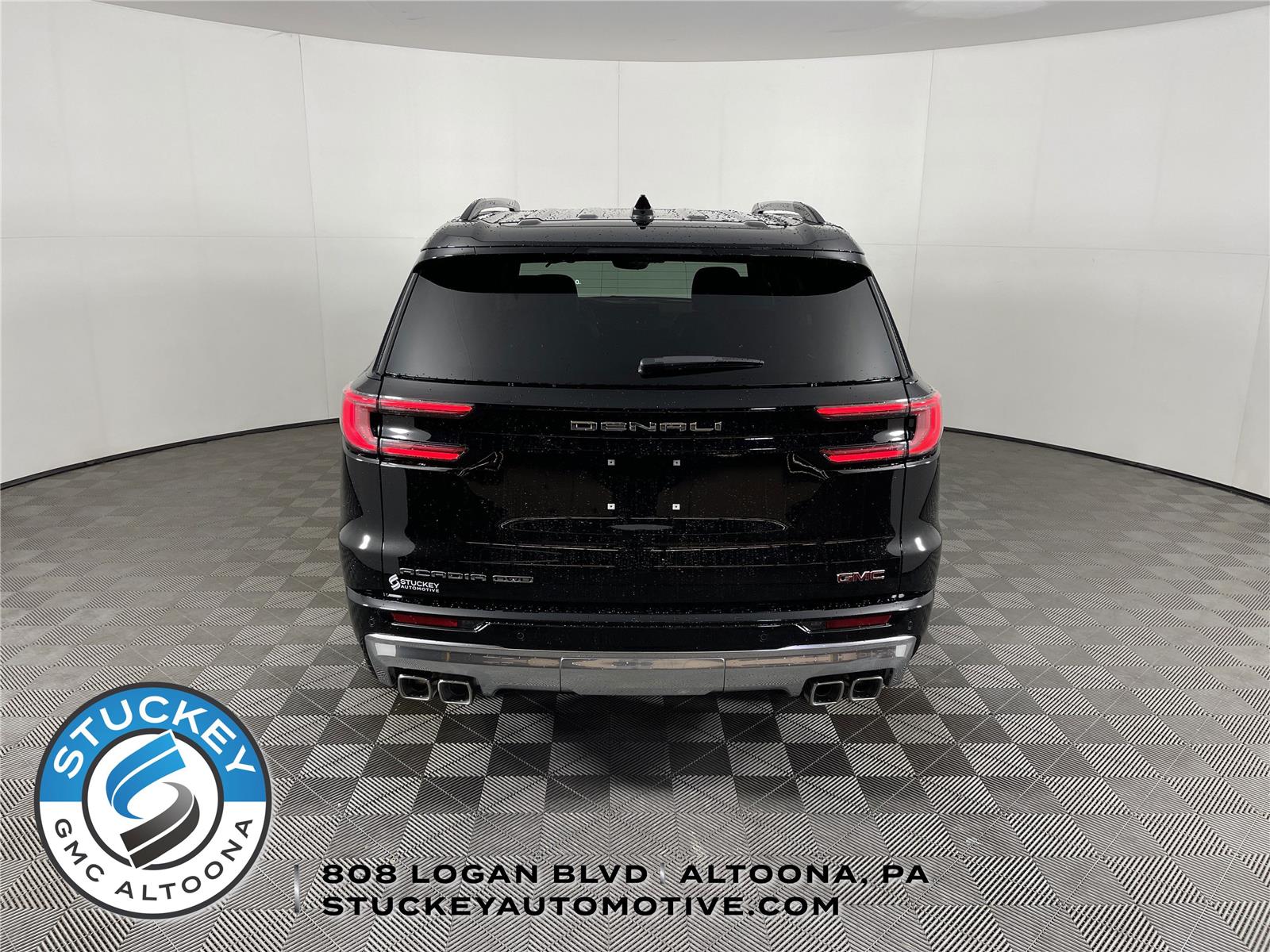 View vehicle photo 3