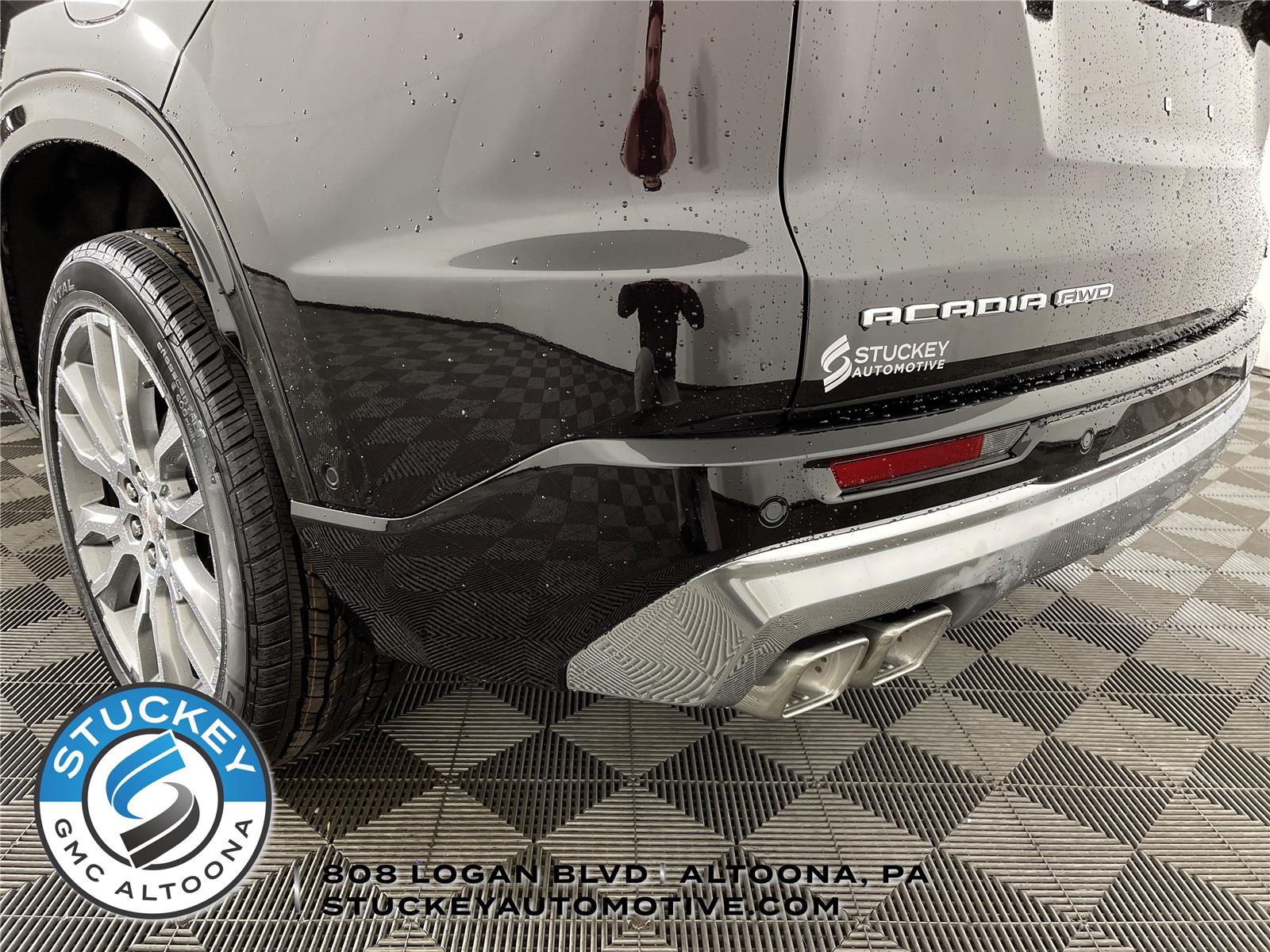 View vehicle photo 6