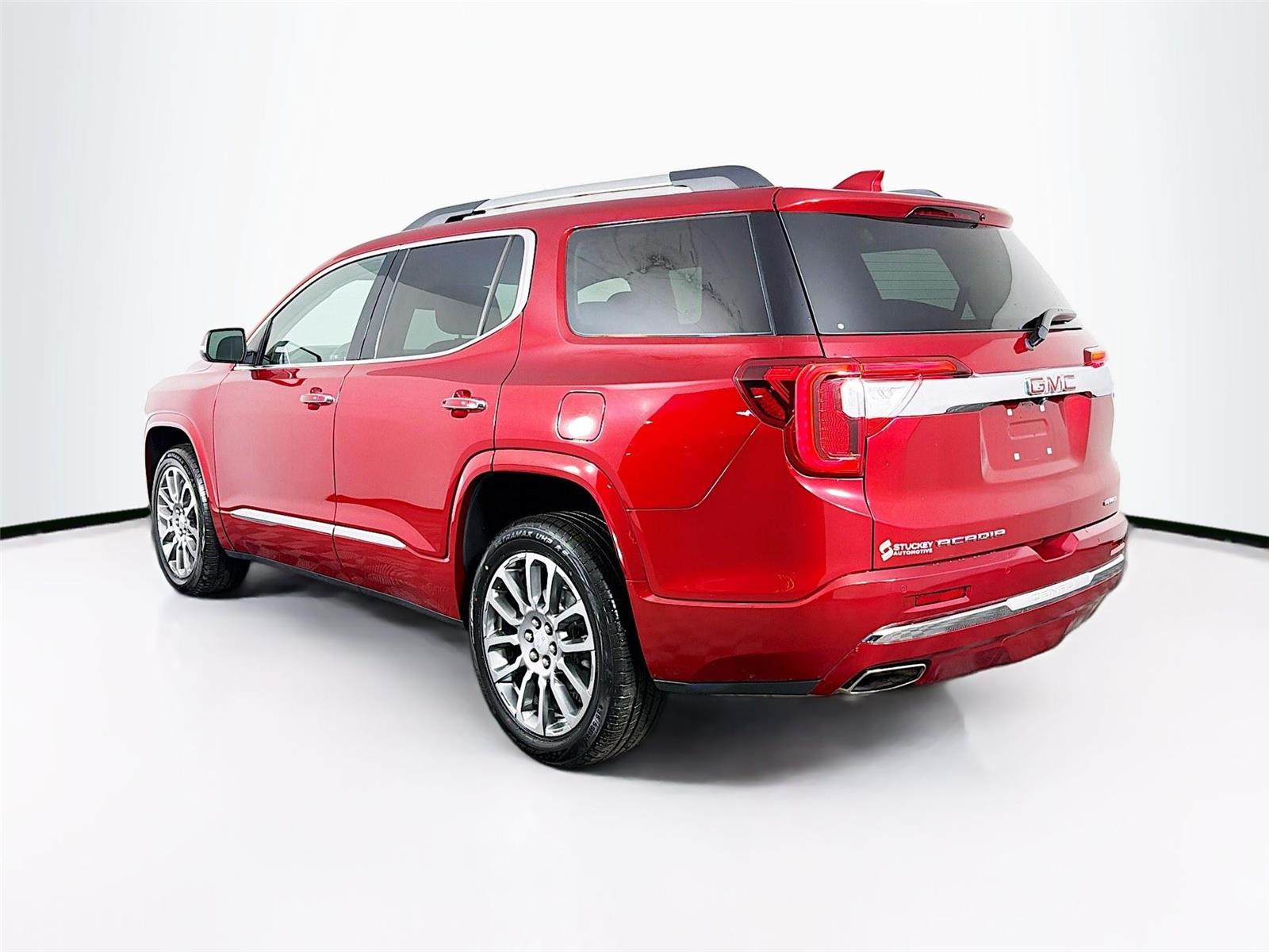 View vehicle photo 5