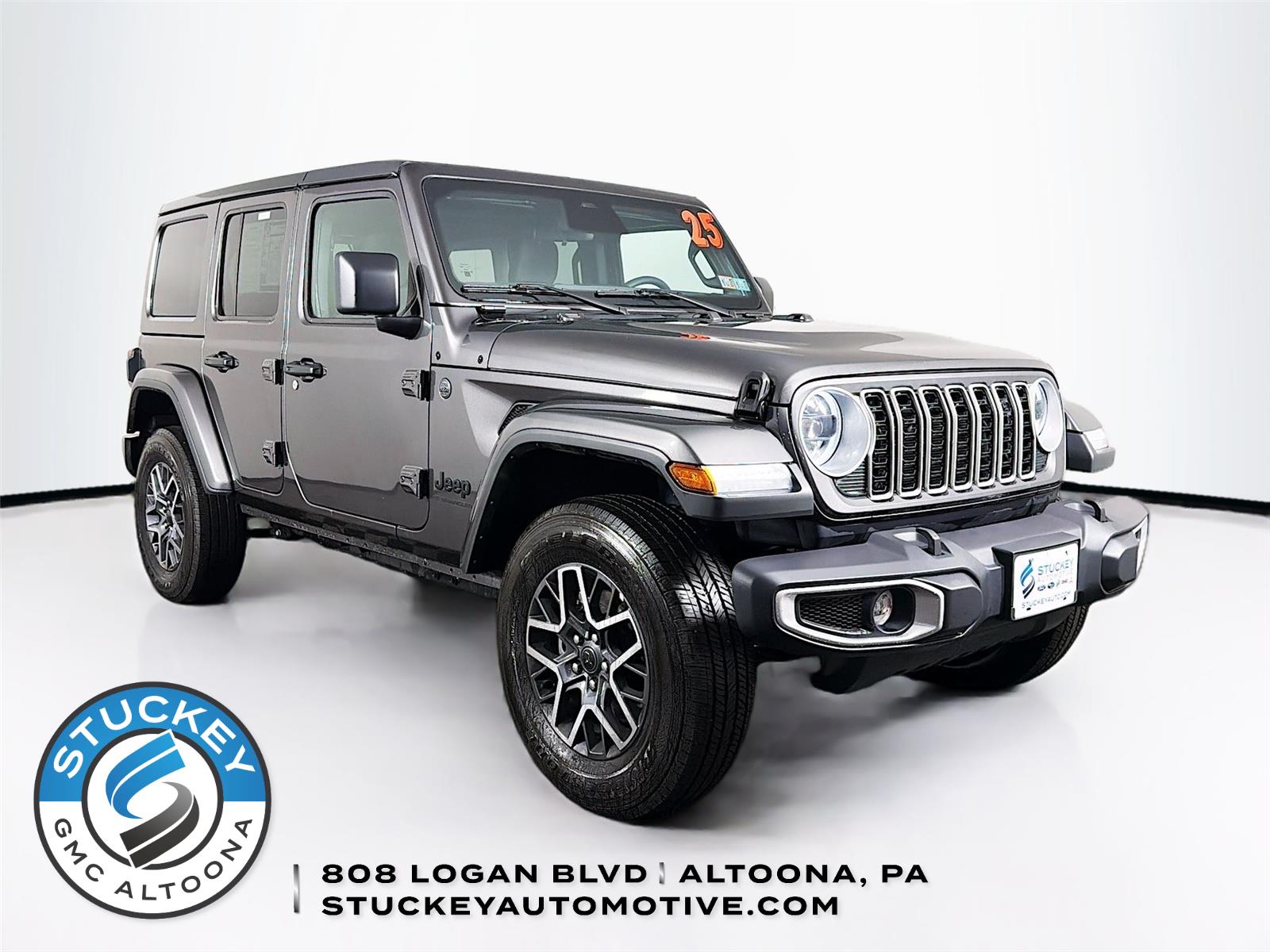 Gray (Granite Crystal Metallic Clearcoat) 2025 Jeep Wrangler Sahara 4-Door 4WD SUV / Crossover Four-Wheel Drive 8-Speed Automatic
