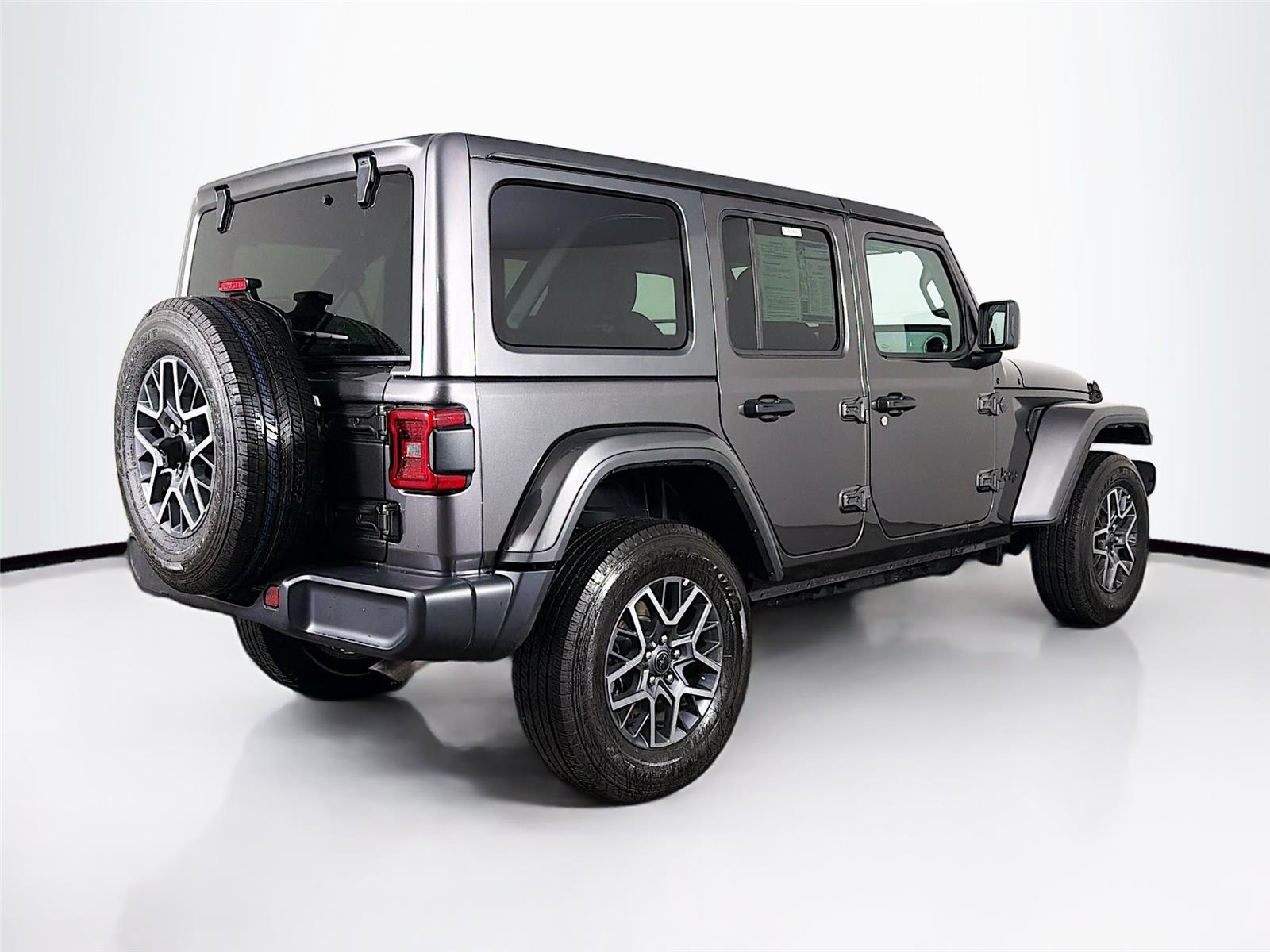 View vehicle photo 7