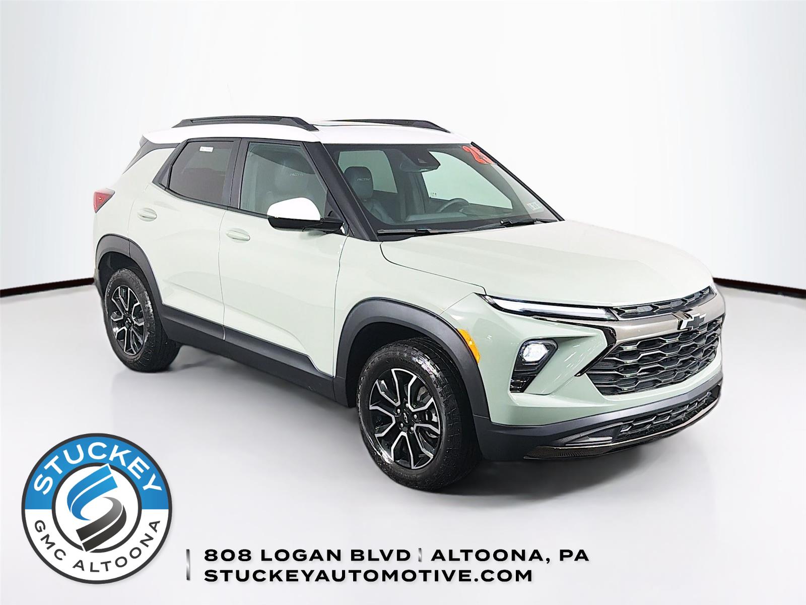 Mosaic Black Metallic 2025 Chevrolet Trailblazer ACTIV AWD SUV / Crossover Four-Wheel Drive 9-Speed Automatic