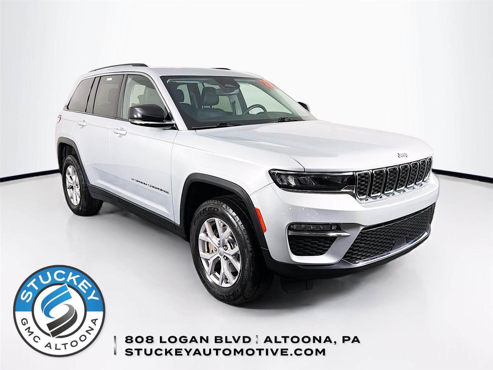 Silver Zynith 2022 Jeep Grand Cherokee Limited 4WD SUV / Crossover Four-Wheel Drive 8-Speed Automatic