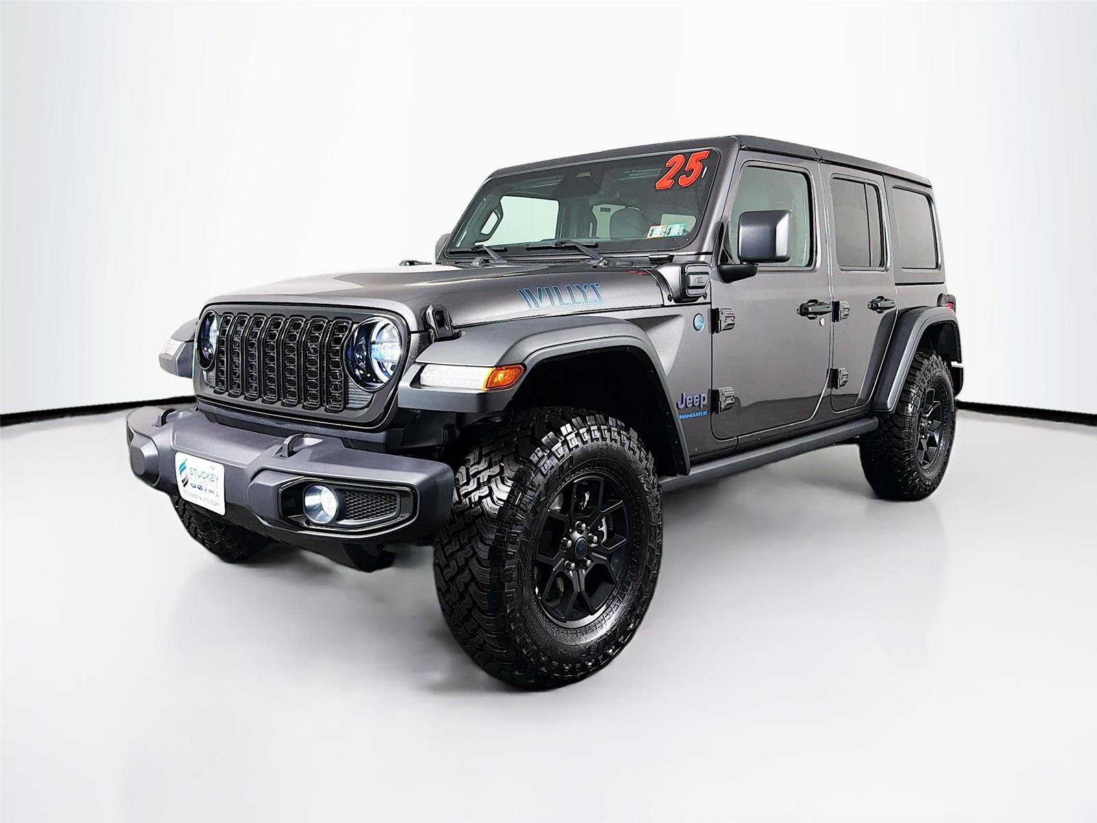 View vehicle photo 3