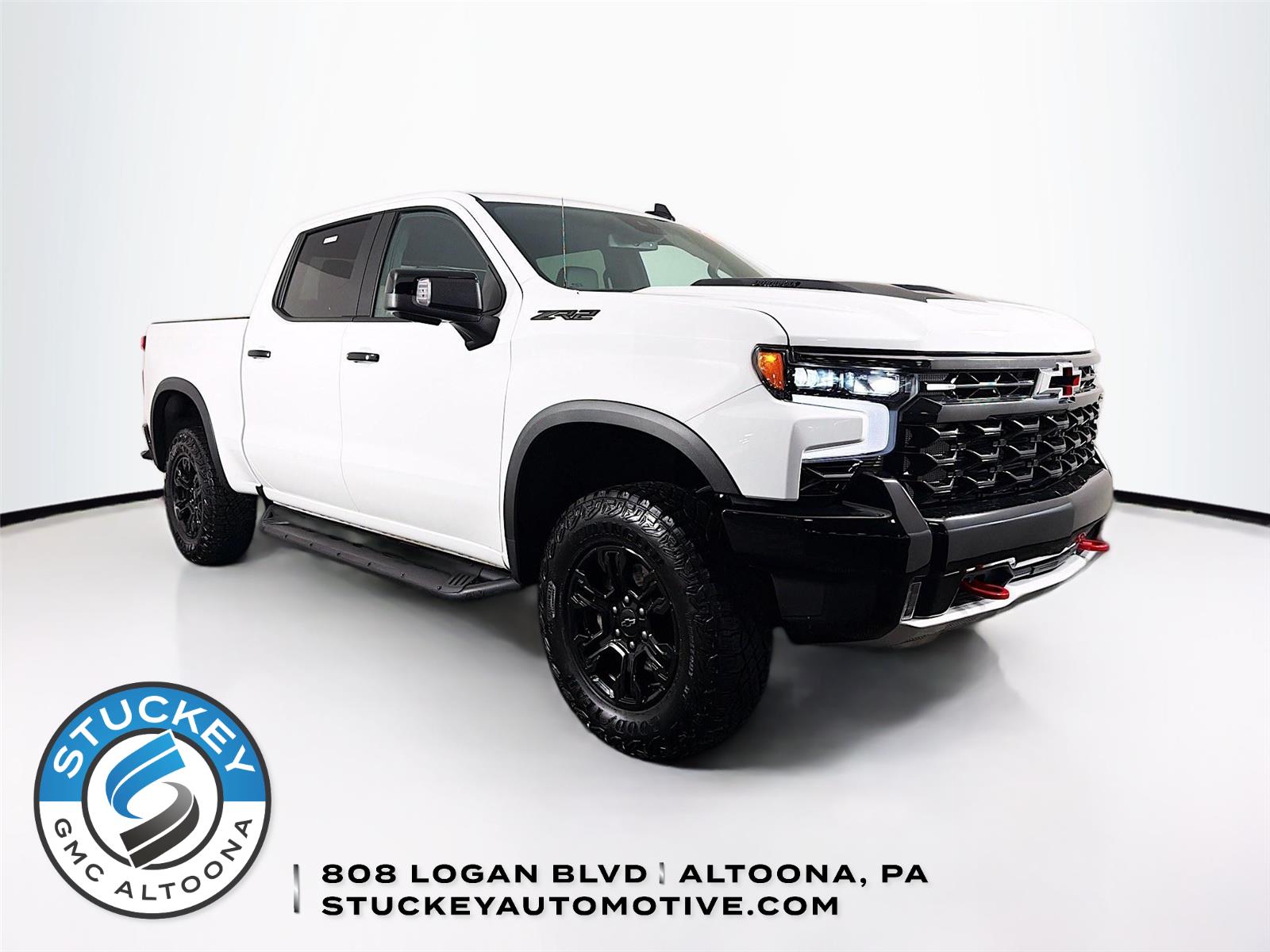 Summit White 2024 Chevrolet Silverado 1500 ZR2 Crew Cab 4WD Pickup Truck Four-Wheel Drive Automatic
