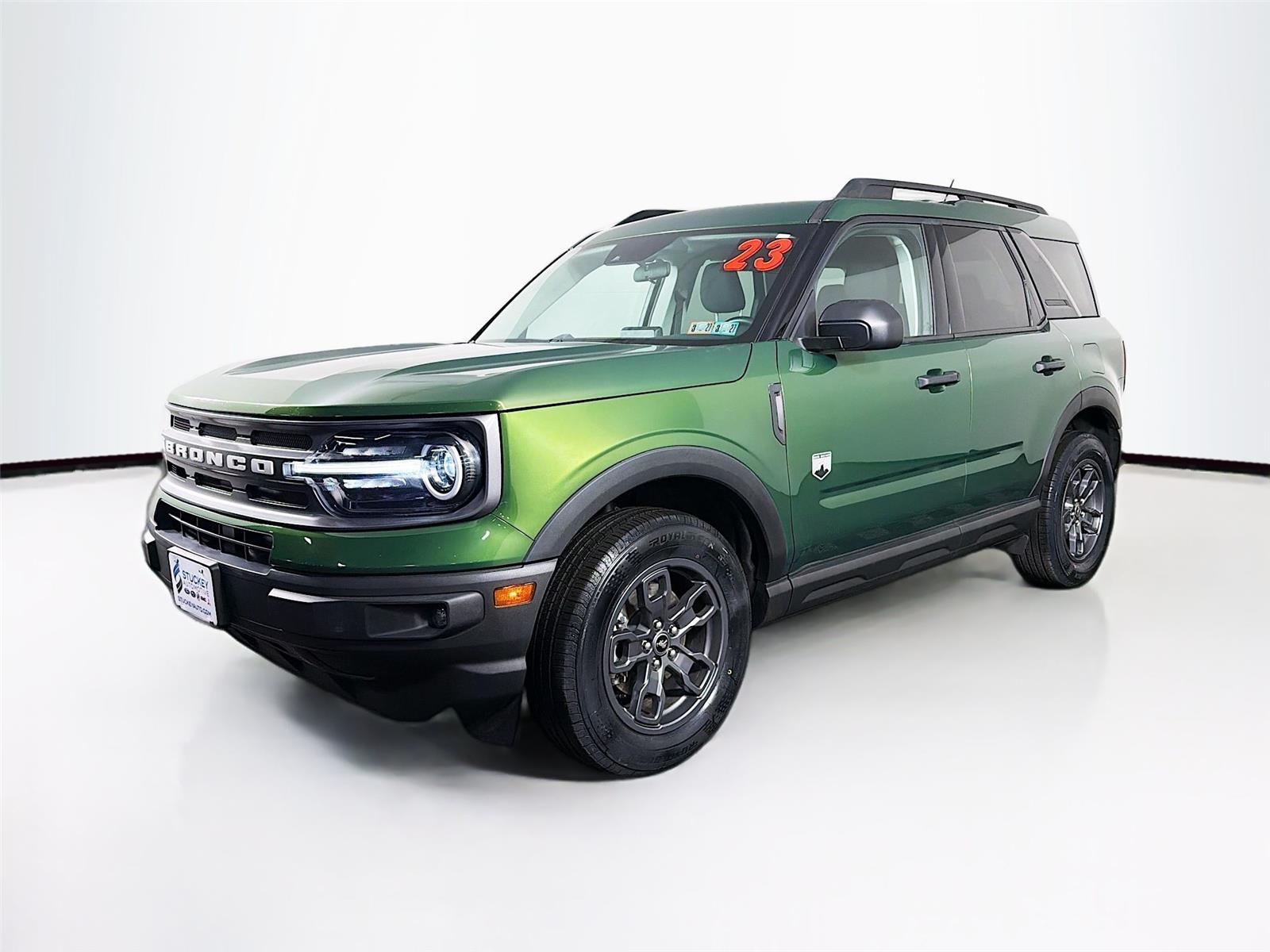 View vehicle photo 3