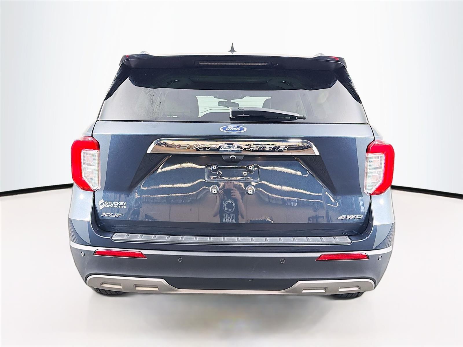 View vehicle photo 6