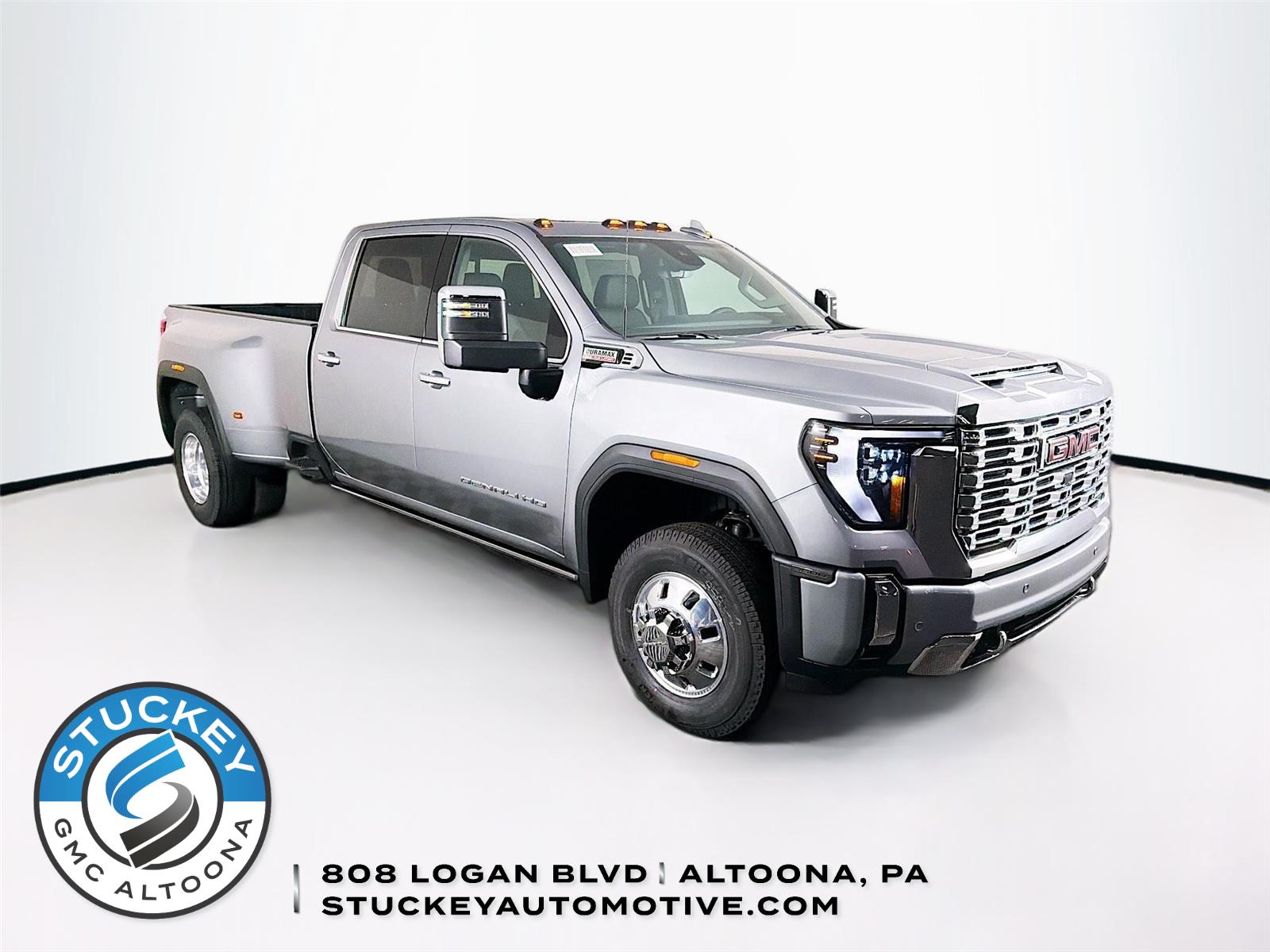 Sterling Metallic 2026 GMC Sierra 3500HD Denali Crew Cab 4WD Pickup Truck Four-Wheel Drive Automatic