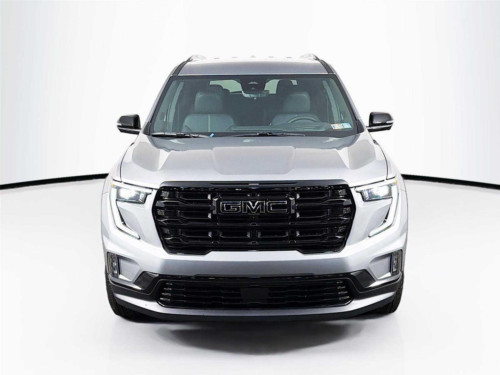 View vehicle photo 2