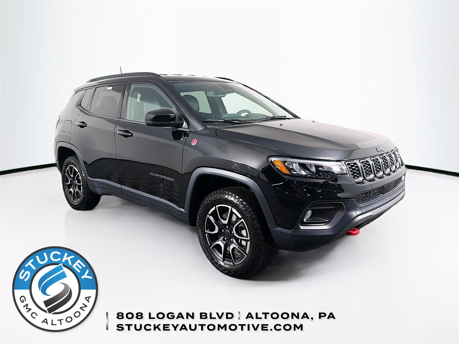Diamond Black Crystal Pearlcoat 2025 Jeep Compass Trailhawk 4WD SUV / Crossover Four-Wheel Drive 8-Speed Automatic