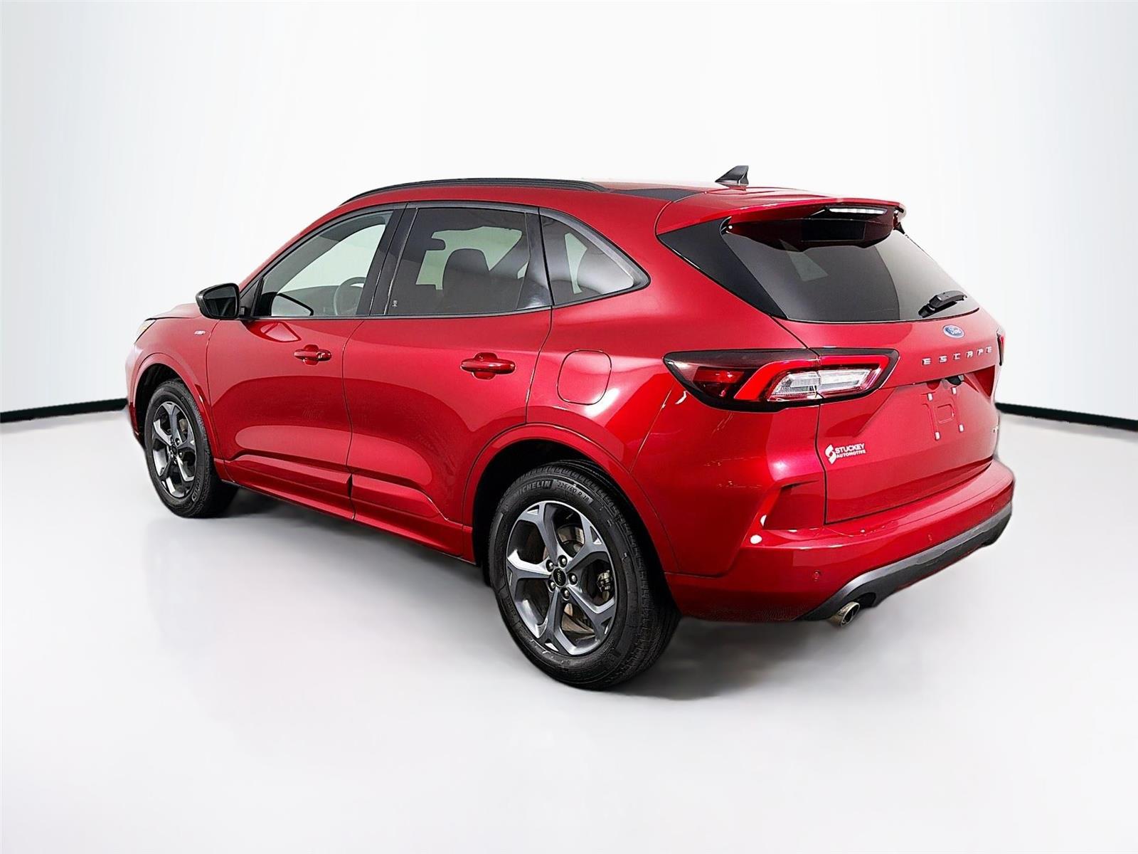View vehicle photo 5