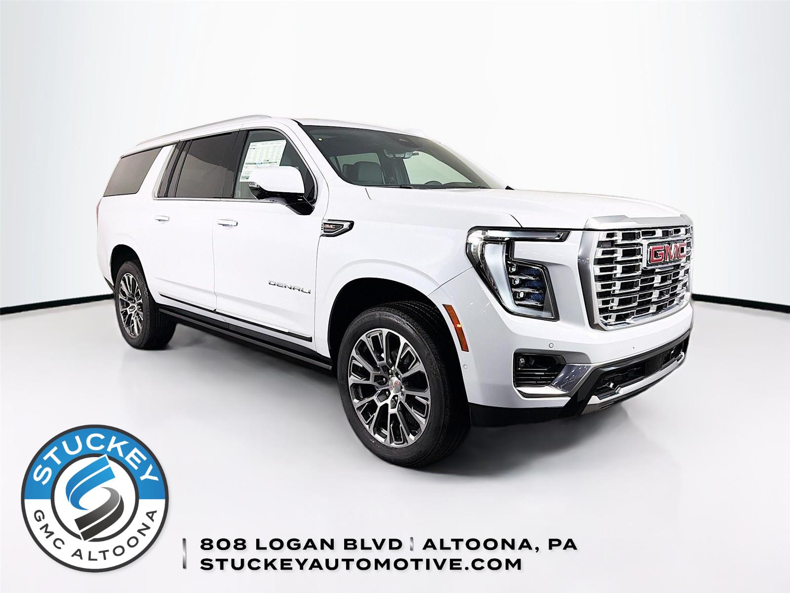 Glacier White Tricoat 2026 GMC Yukon XL Denali 4WD SUV / Crossover Four-Wheel Drive Automatic