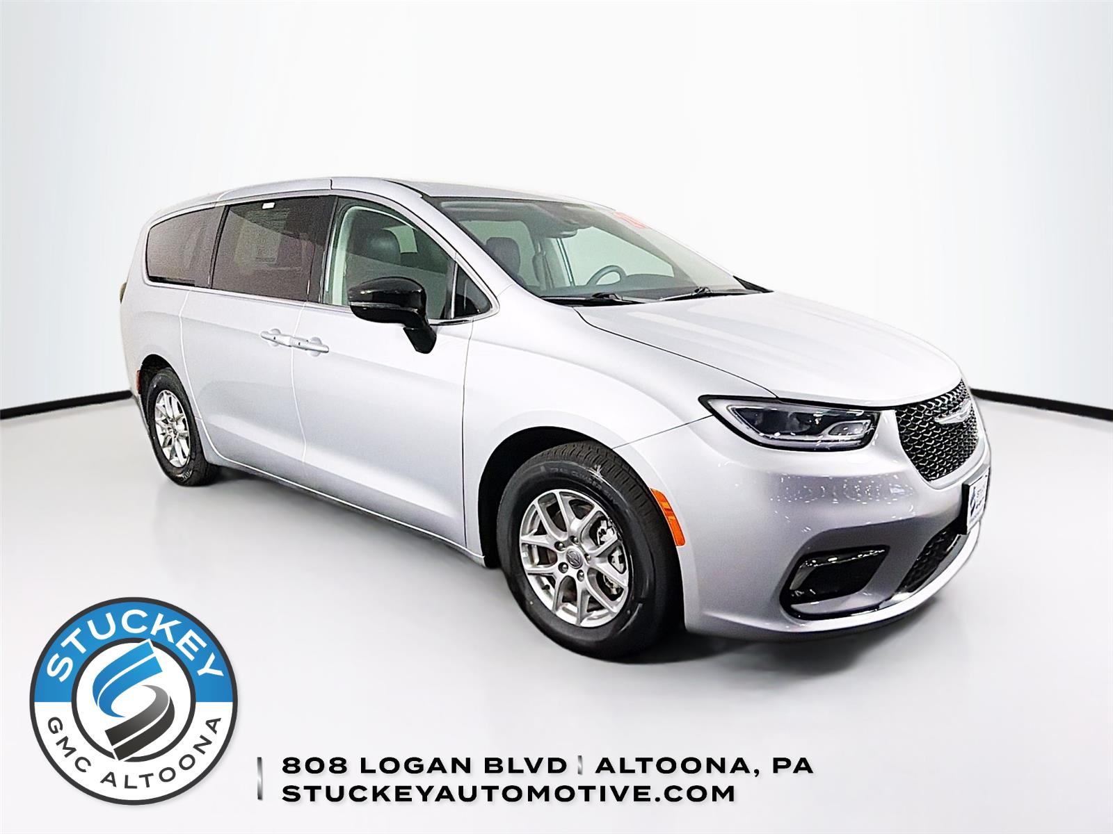 Silver Mist Clearcoat 2024 Chrysler Pacifica Touring L FWD Minivan Front-Wheel Drive 9-Speed Automatic