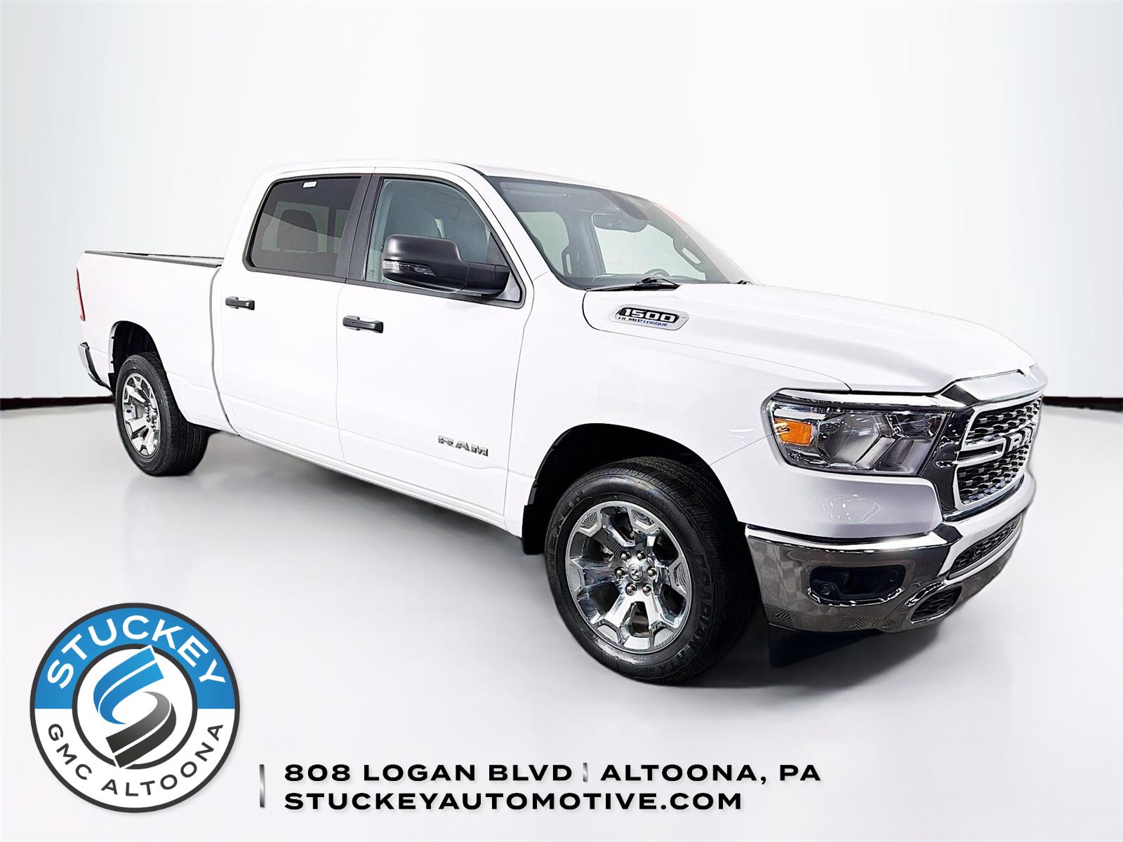 Bright White Clearcoat 2023 RAM 1500 Big Horn Crew Cab 4WD Pickup Truck Four-Wheel Drive 8-Speed Automatic