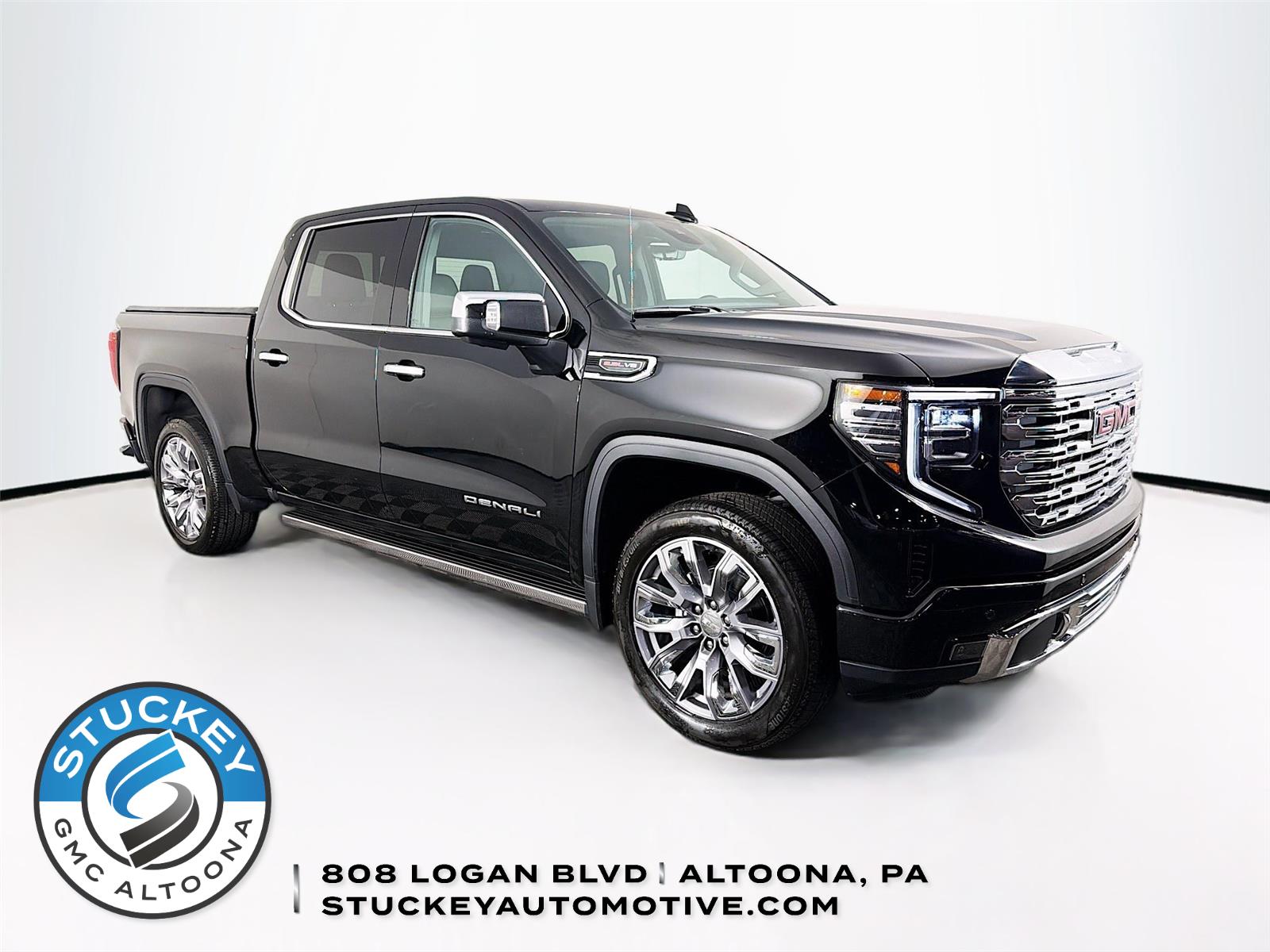 Onyx Black 2025 GMC Sierra 1500 Denali Crew Cab 4WD Pickup Truck Four-Wheel Drive Automatic