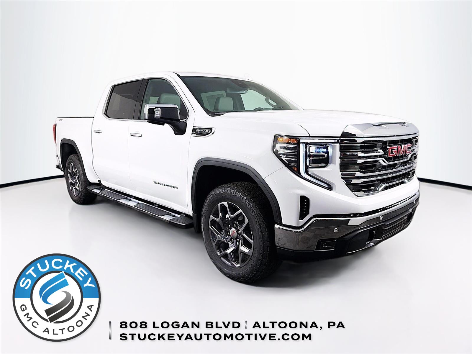 Summit White 2026 GMC Sierra 1500 SLT Crew Cab 4WD Pickup Truck Four-Wheel Drive Automatic