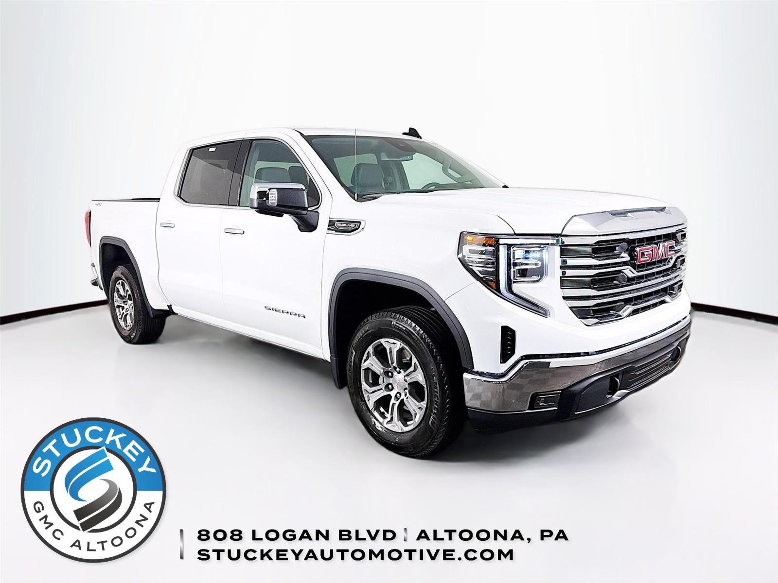 Summit White 2025 GMC Sierra 1500 SLT Crew Cab 4WD Pickup Truck Four-Wheel Drive Automatic