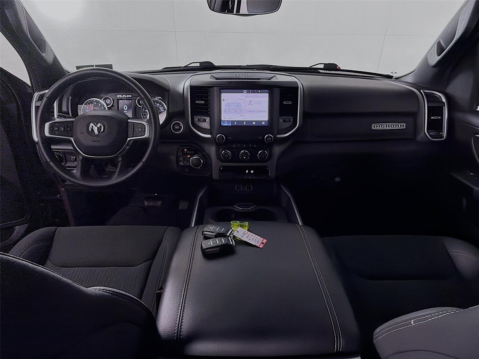 View vehicle photo 4