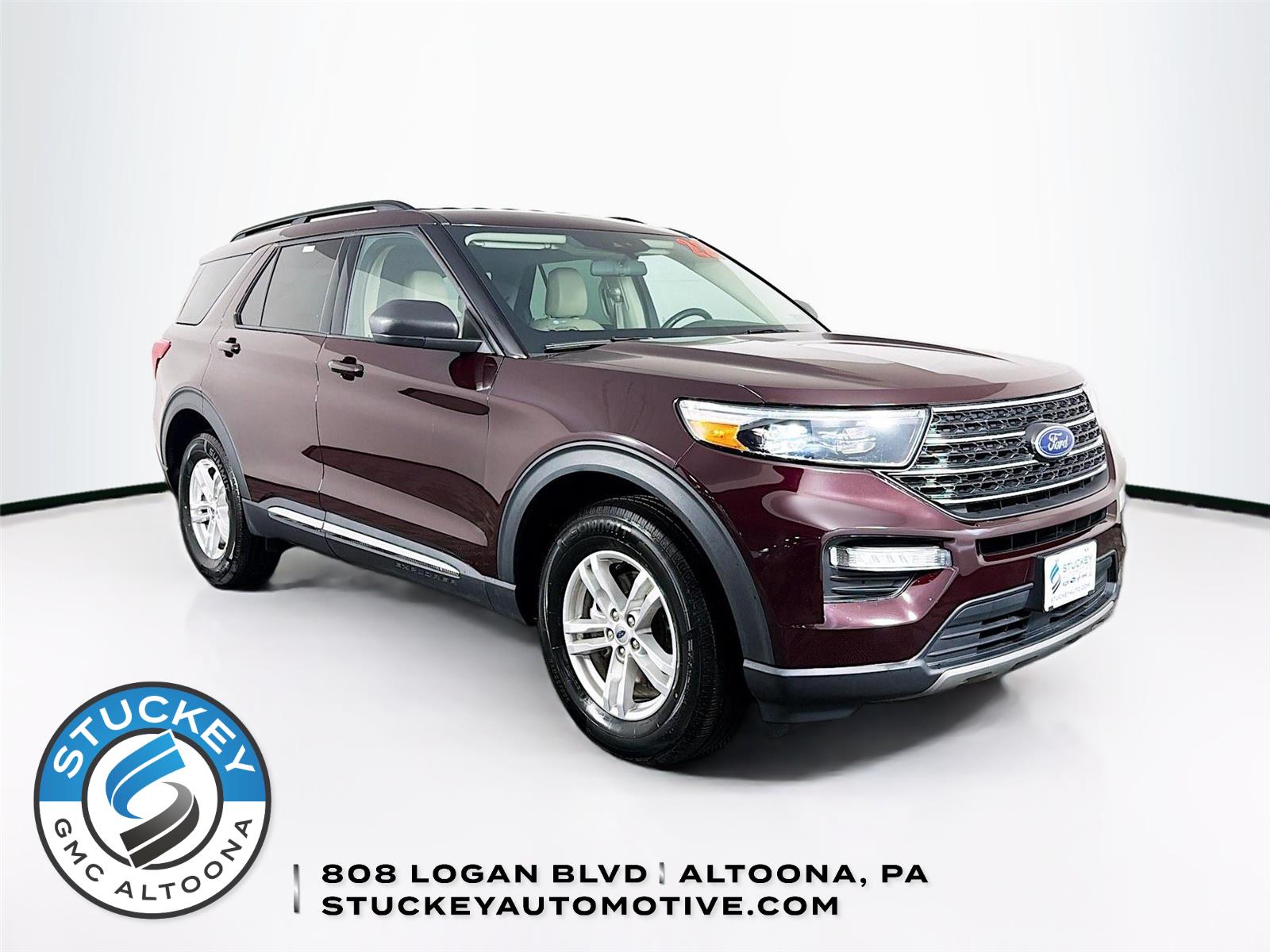  2022 Ford Explorer XLT AWD   