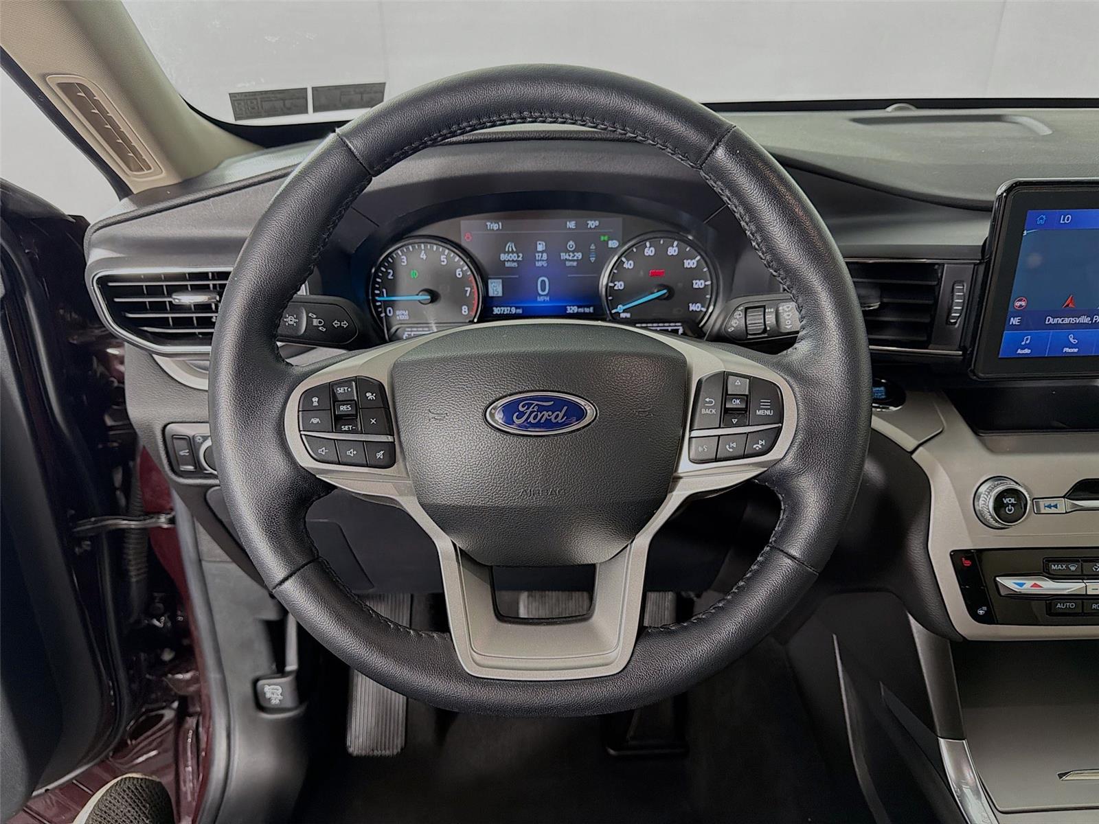 View vehicle photo 3