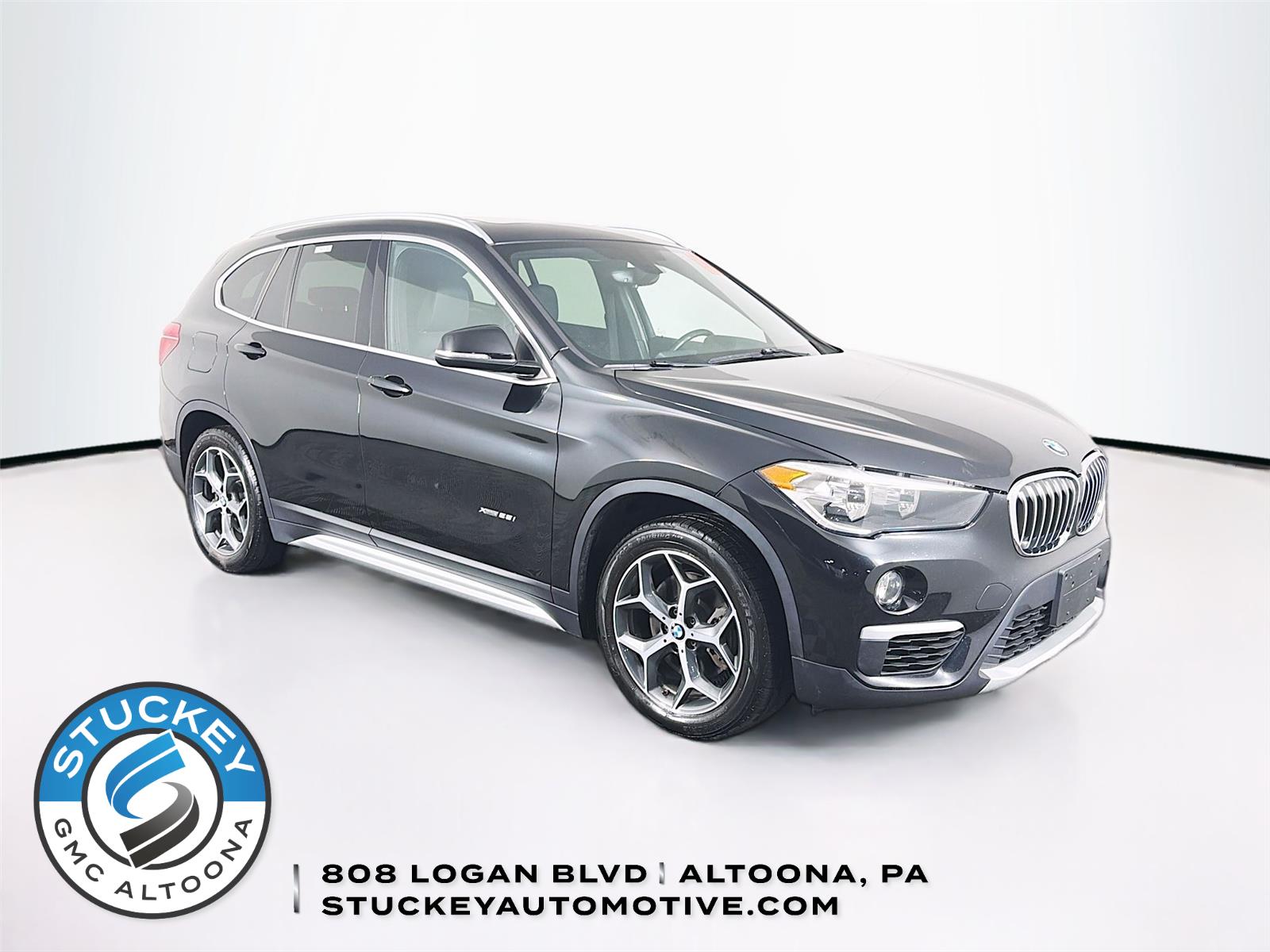 Black Sapphire Metallic 2018 BMW X1 xDrive28i AWD SUV / Crossover All-Wheel Drive Automatic