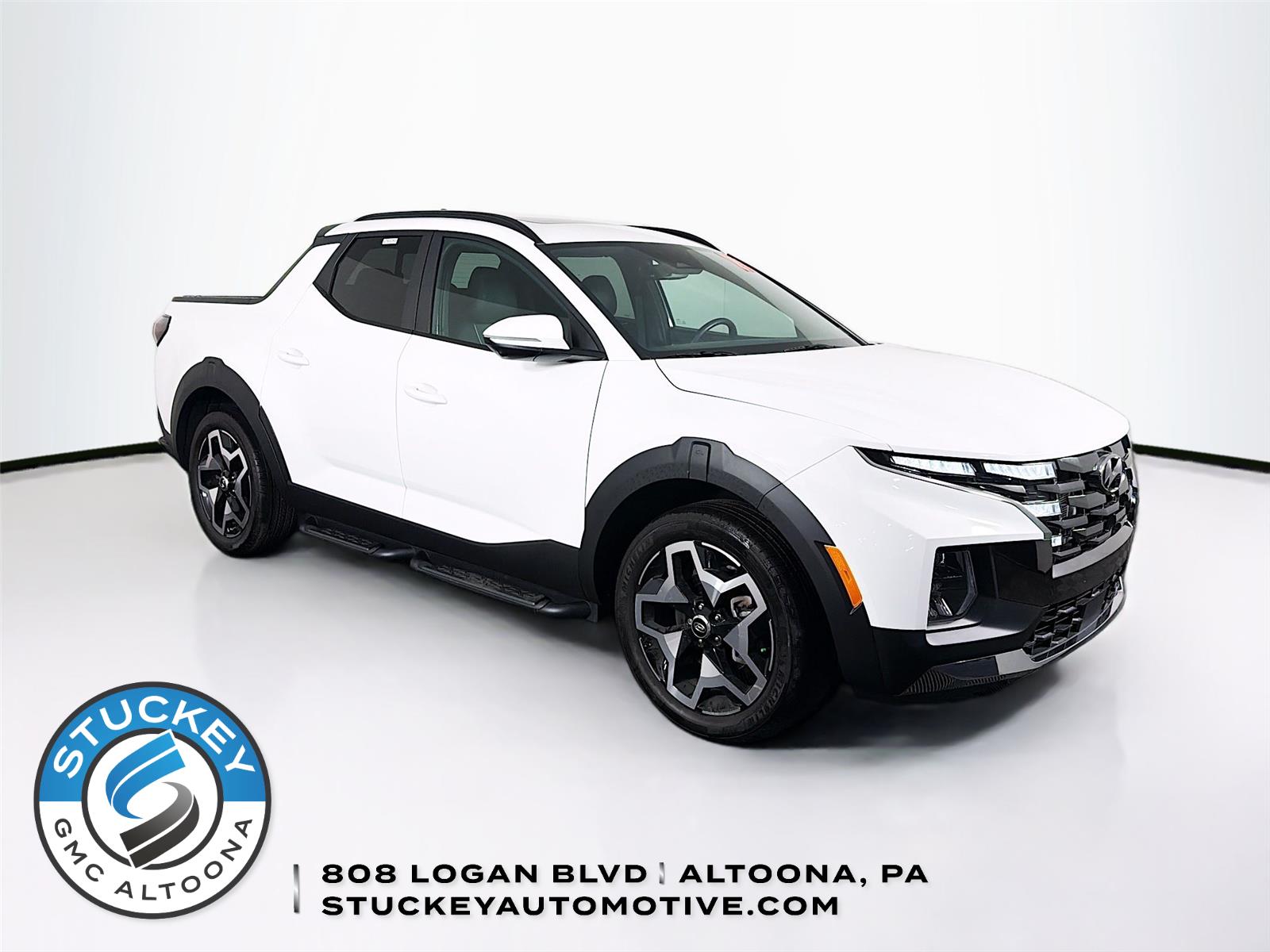 Atlas White 2023 Hyundai Santa Cruz Limited Crew Cab AWD Pickup Truck All-Wheel Drive Automatic