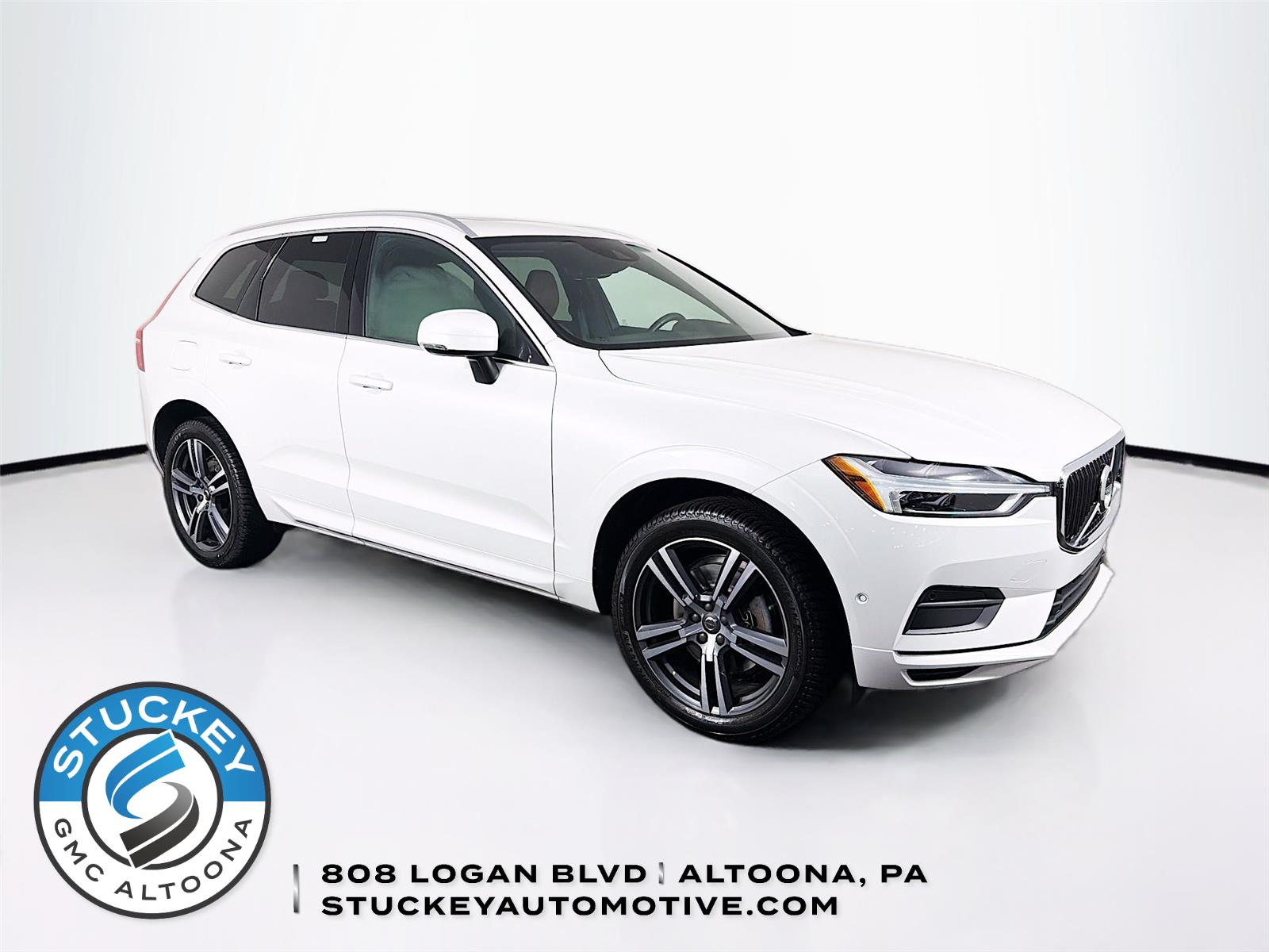 Crystal White Pearl Metallic 2019 Volvo XC60 SUV / Crossover All-Wheel Drive Automatic