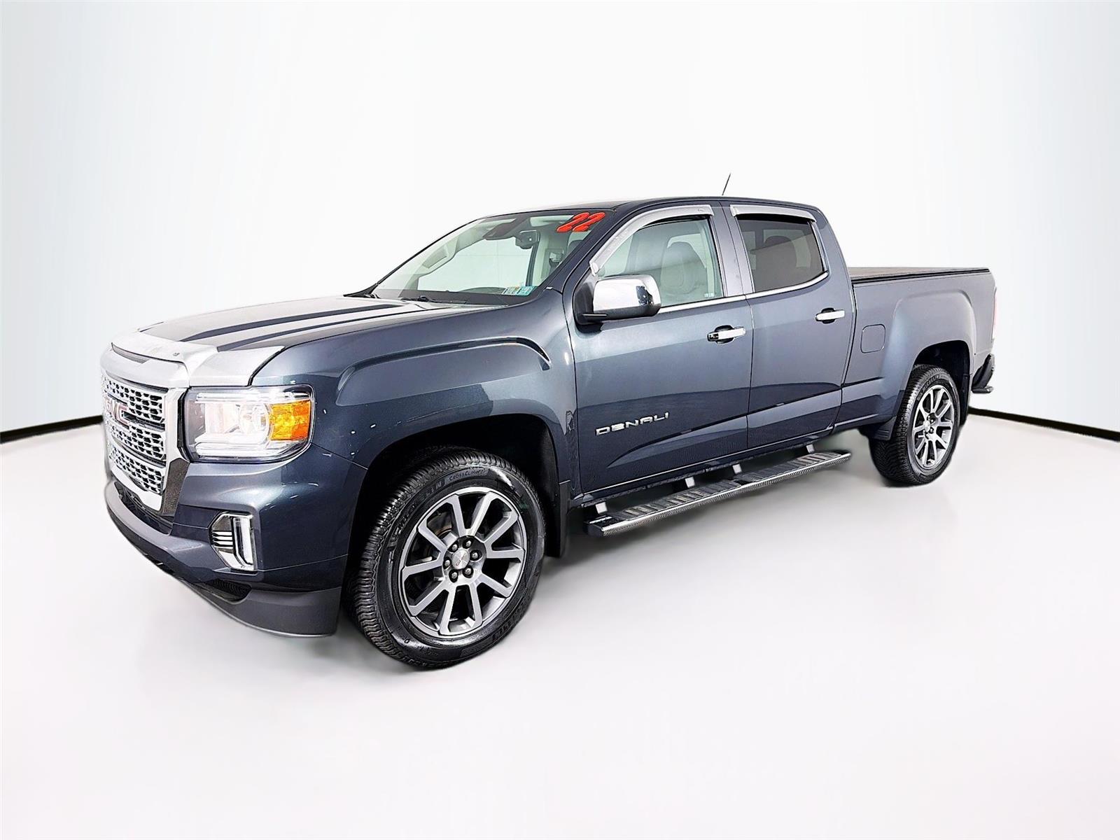 View vehicle photo 7
