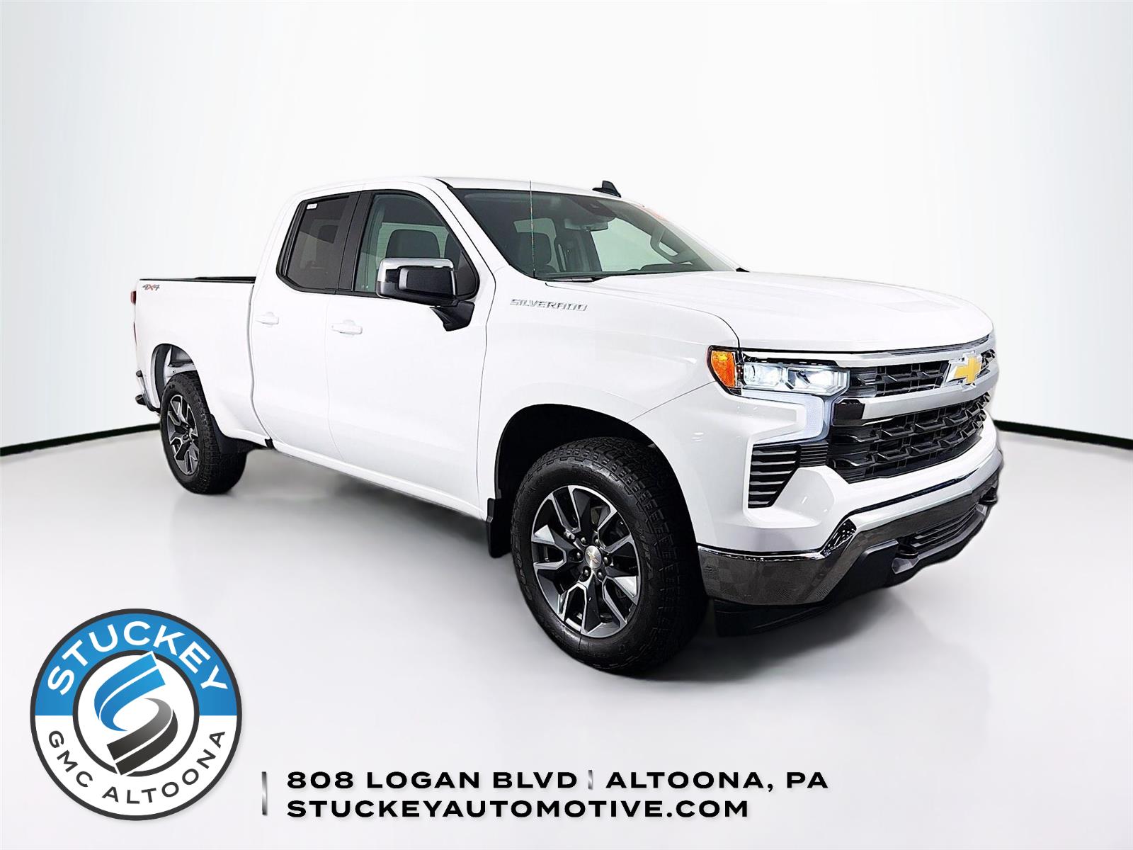 Summit White 2024 Chevrolet Silverado 1500 Pickup Truck Four-Wheel Drive 8-Speed Automatic