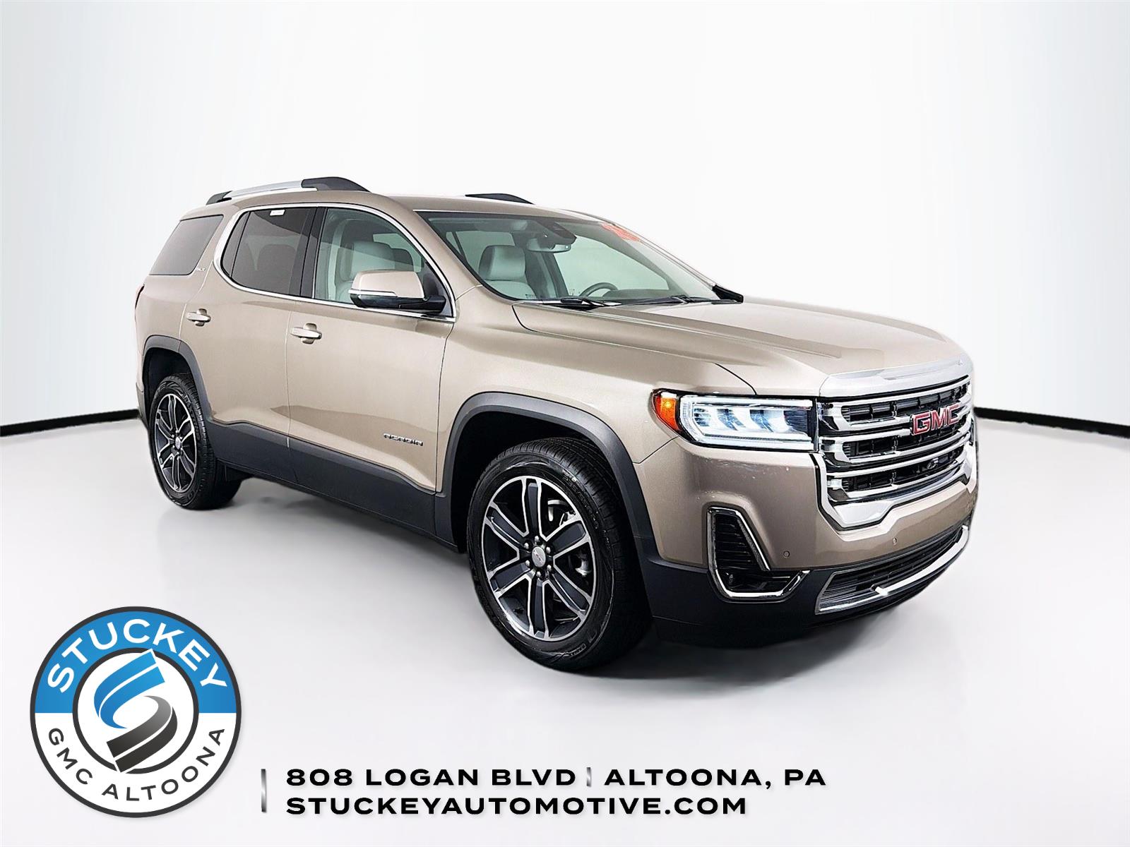 Light Stone Metallic 2023 GMC Acadia SUV / Crossover Four-Wheel Drive 9-Speed Automatic