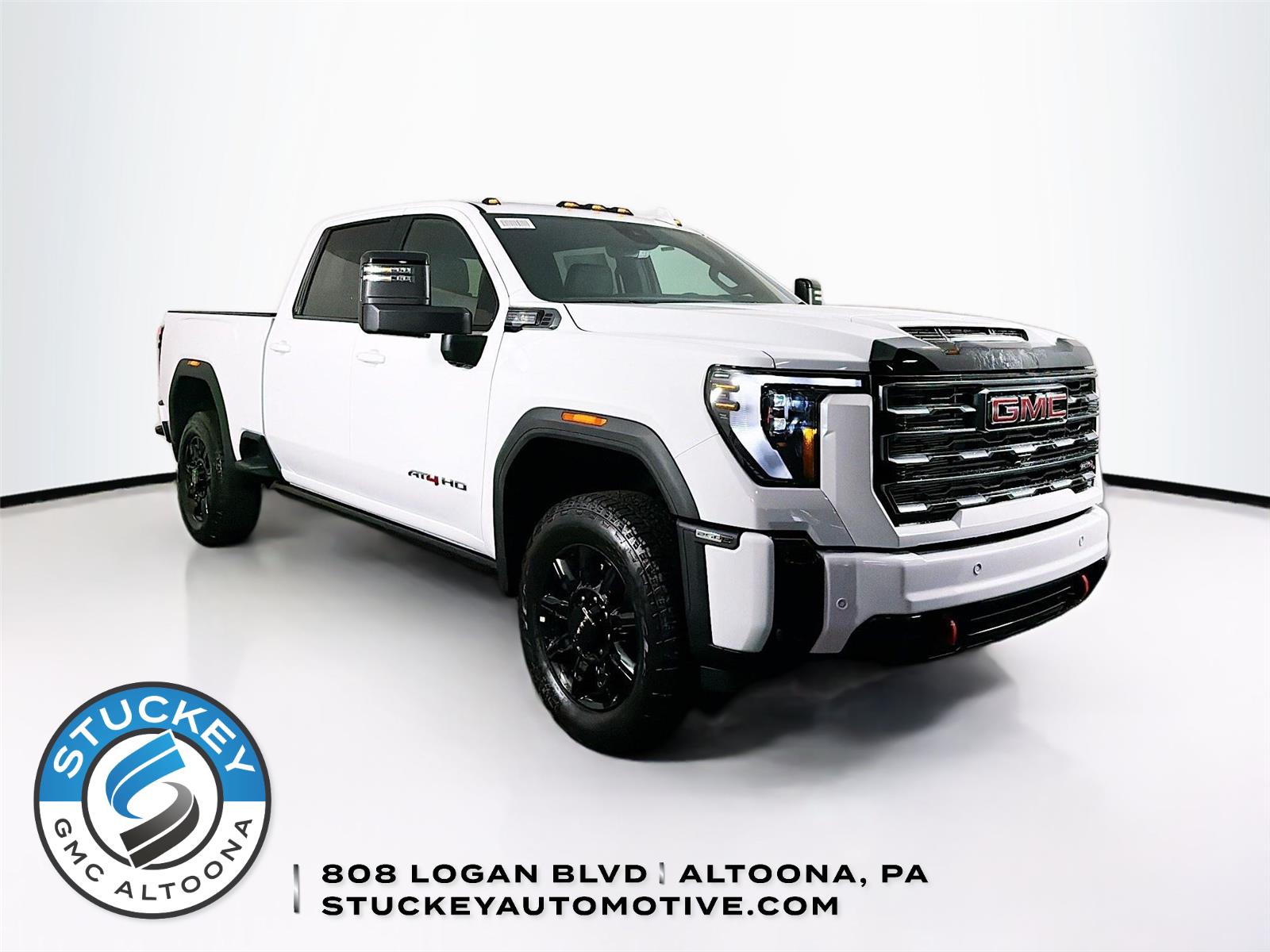 Summit White 2026 GMC Sierra 2500HD Pickup Truck Four-Wheel Drive Automatic