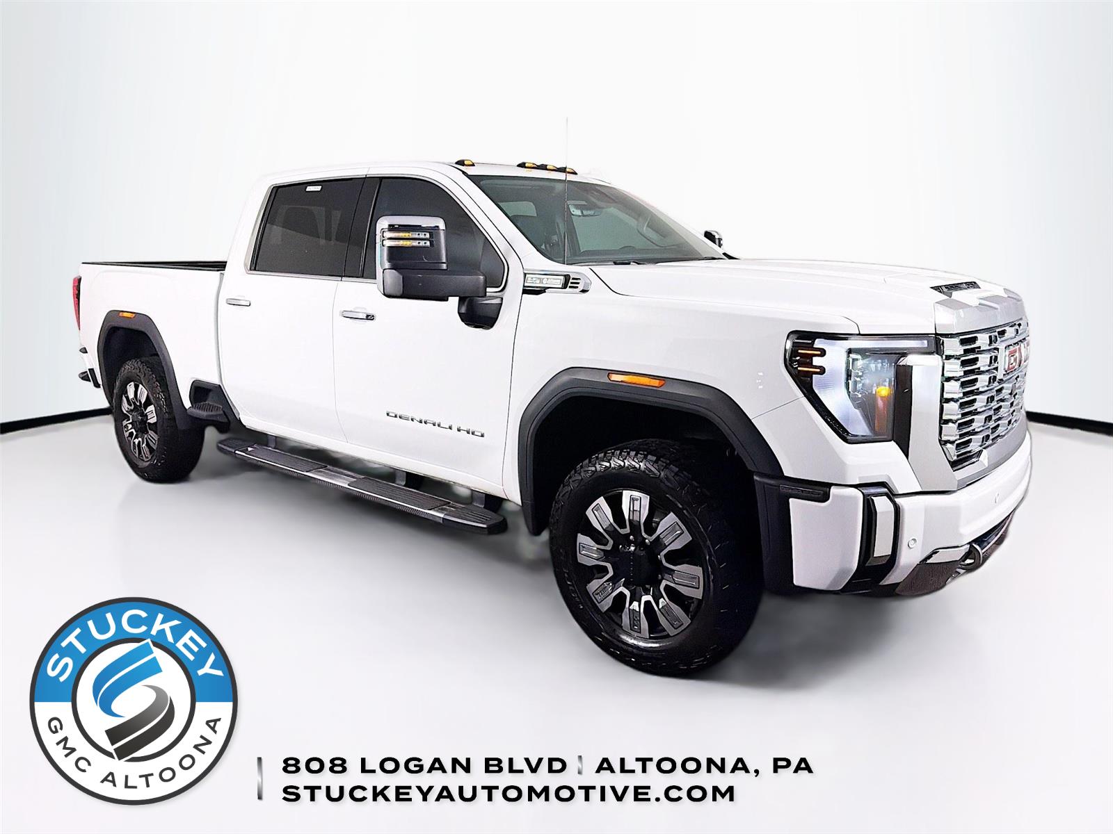 Summit White 2024 GMC Sierra 2500HD Pickup Truck Four-Wheel Drive Automatic