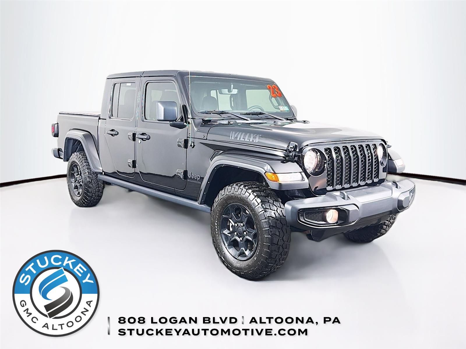 Black Clearcoat 2023 Jeep Gladiator Pickup Truck Four-Wheel Drive 8-Speed Automatic