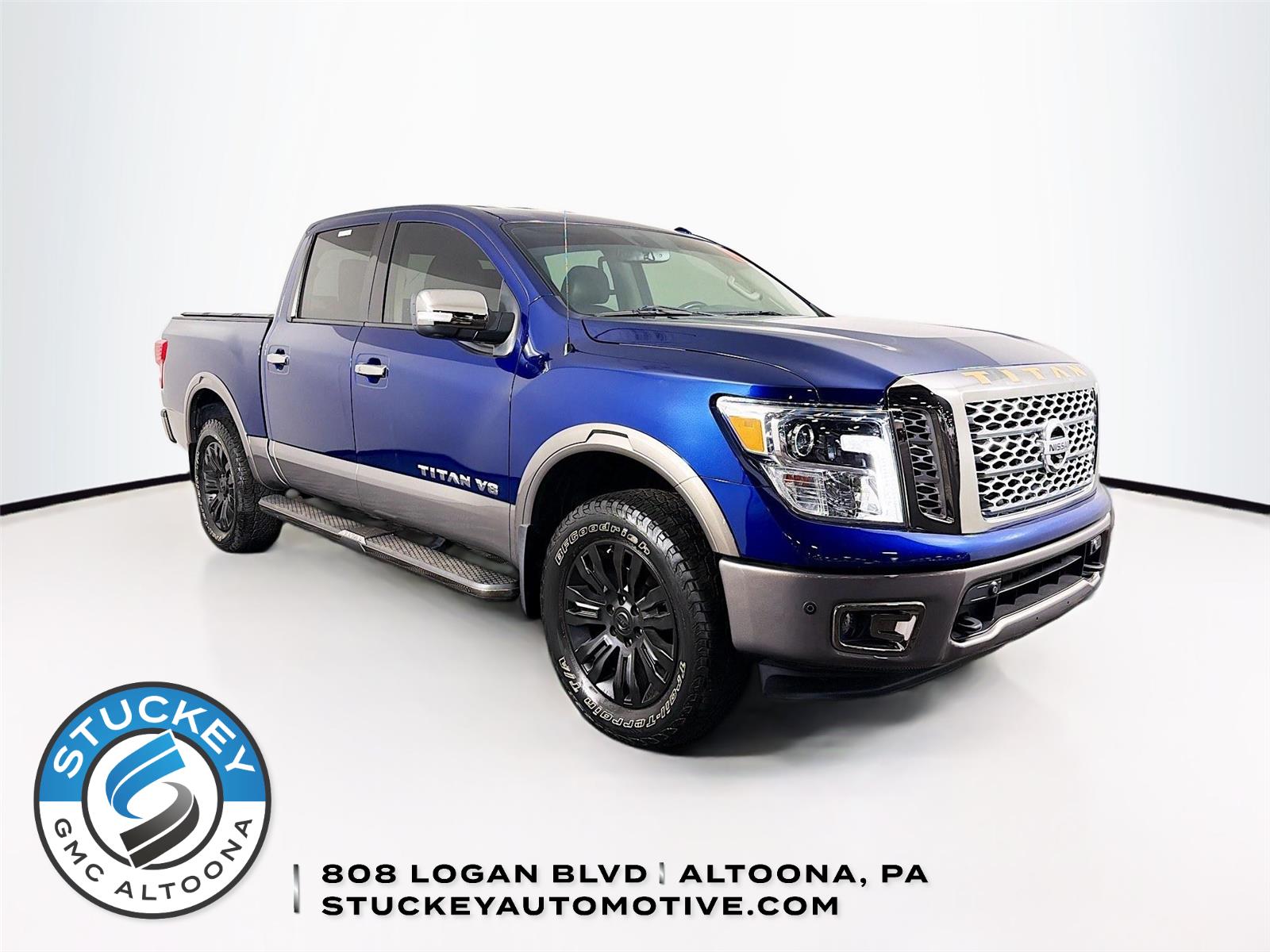 Deep Blue Pearl Metallic 2019 Nissan Titan Pickup Truck Four-Wheel Drive Automatic