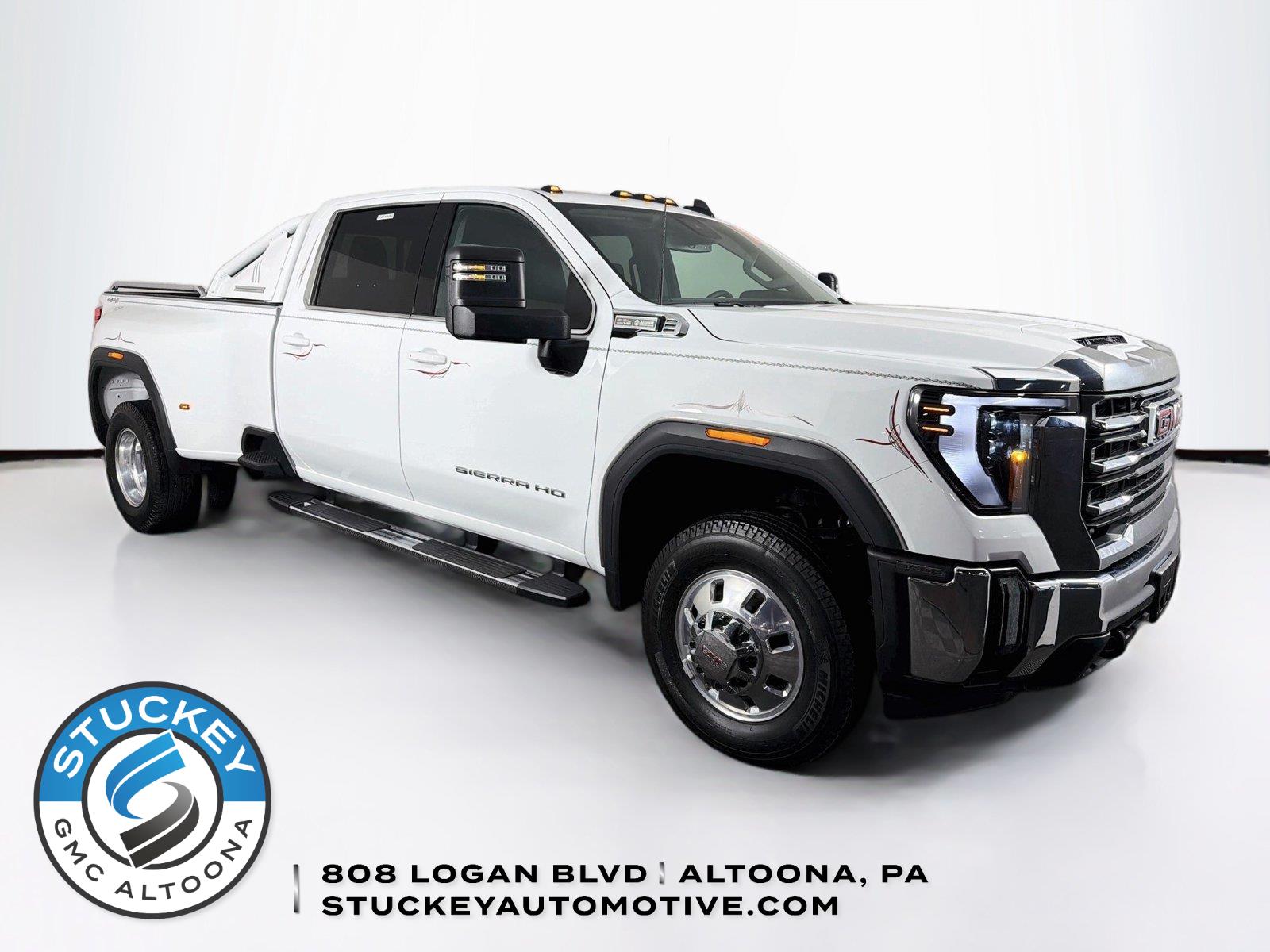 Summit White 2026 GMC Sierra 3500HD Pickup Truck Four-Wheel Drive Automatic