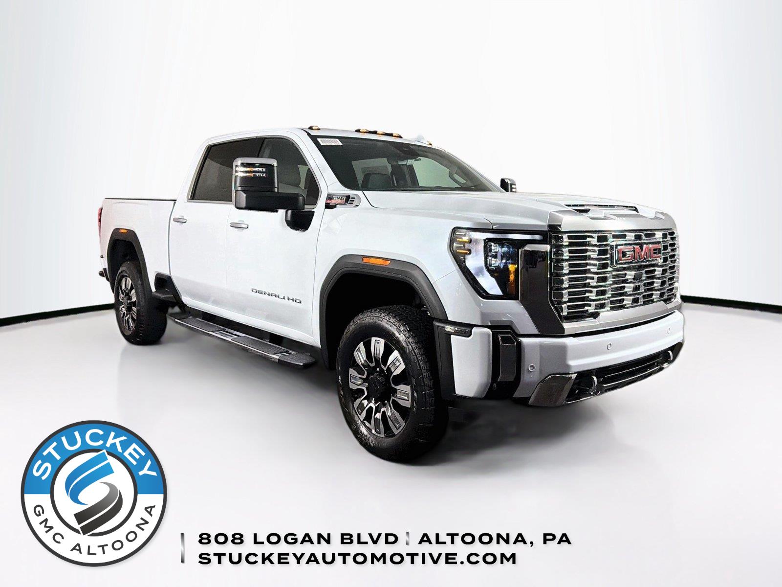 Glacier White Tricoat 2026 GMC Sierra 2500HD Pickup Truck Four-Wheel Drive Automatic