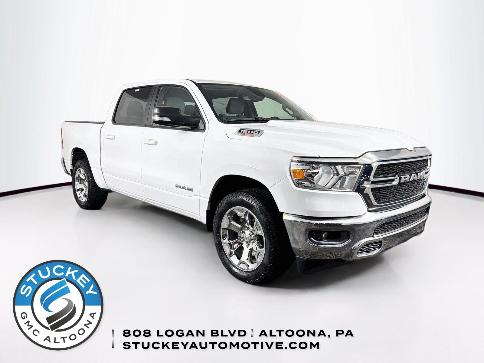Bright White Clearcoat 2022 RAM 1500 Pickup Truck Four-Wheel Drive 8-Speed Automatic